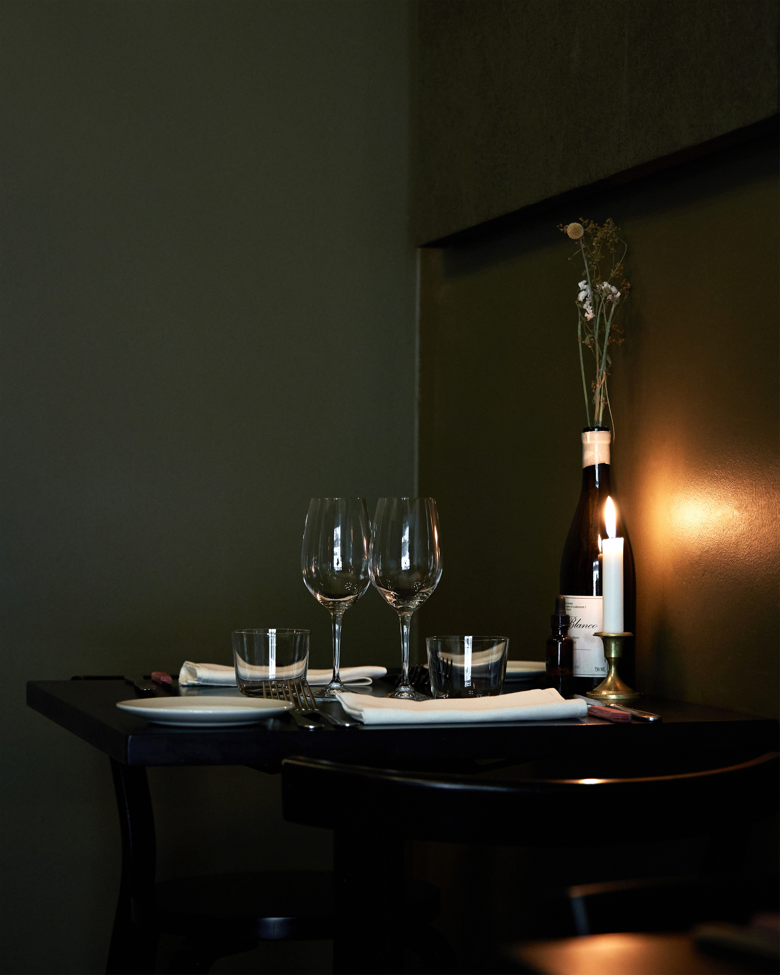 table for two in kuurna restaurant