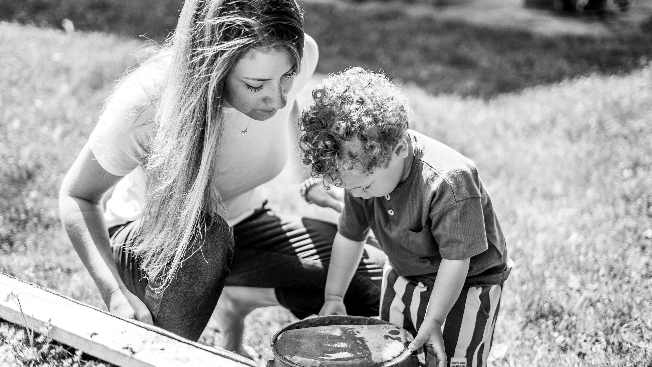 NOAH ANGELICA JHARVARI. PHOTOGRAPHER IN ITALY