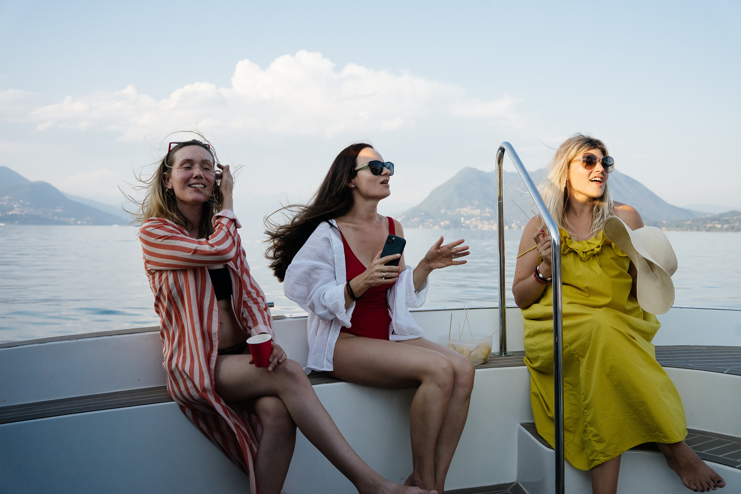 Girl’s Party on the Boat (lake Maggiore, Italy). PHOTOGRAPHER IN ITALY