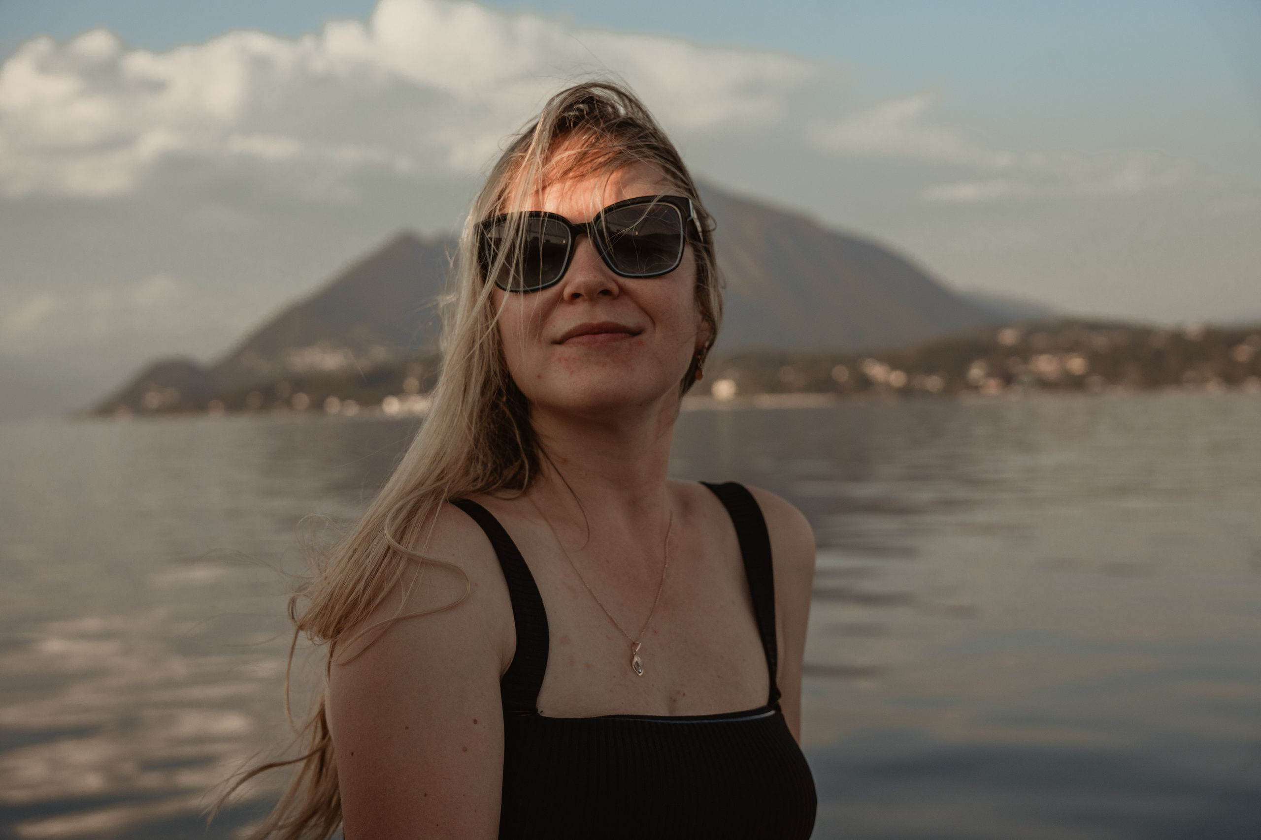 Girl’s Party on the Boat (lake Maggiore, Italy). PHOTOGRAPHER IN ITALY