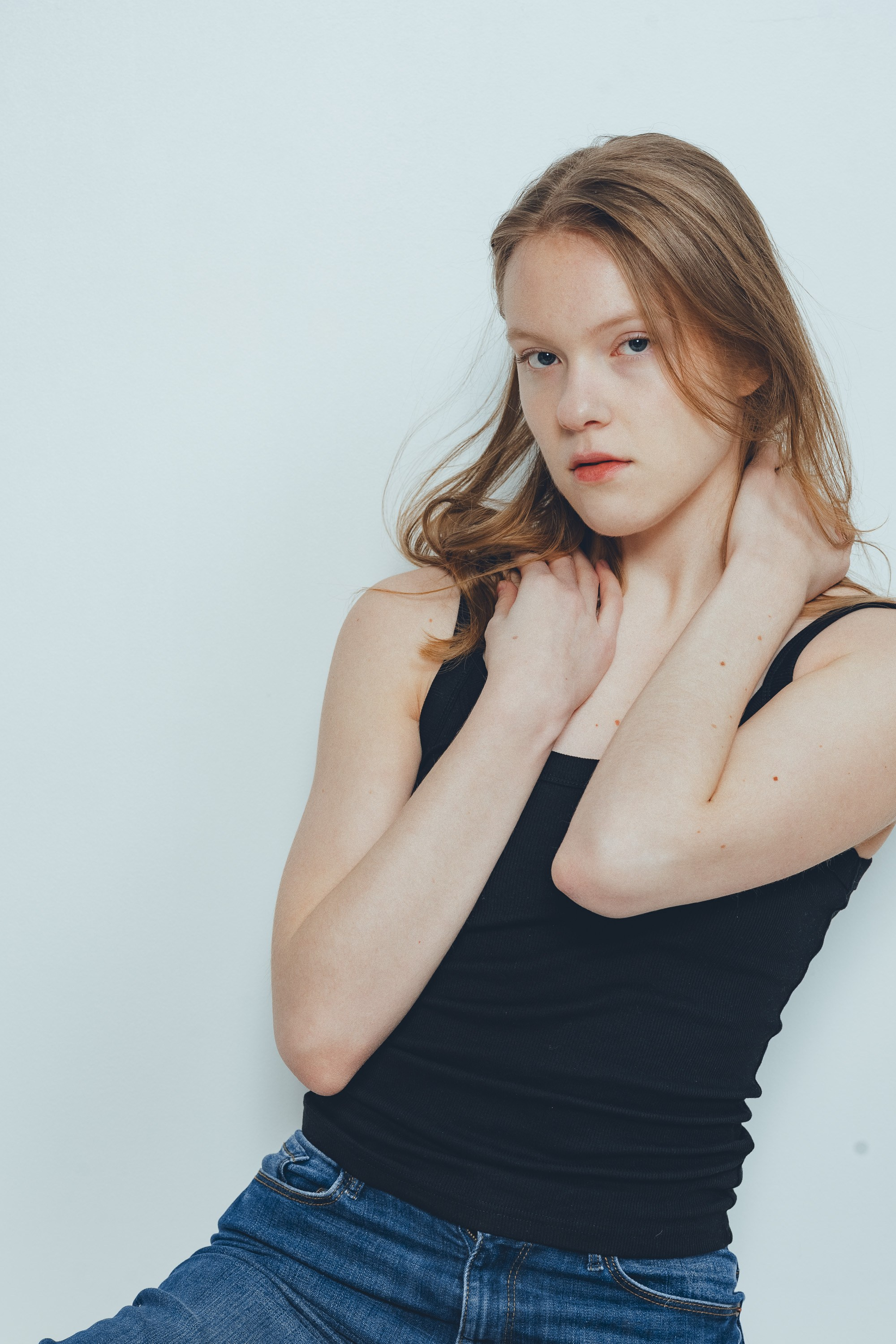 Mallikansiokuvaus. Valokuvaaja Lahti, Helsinki Elena Salonen