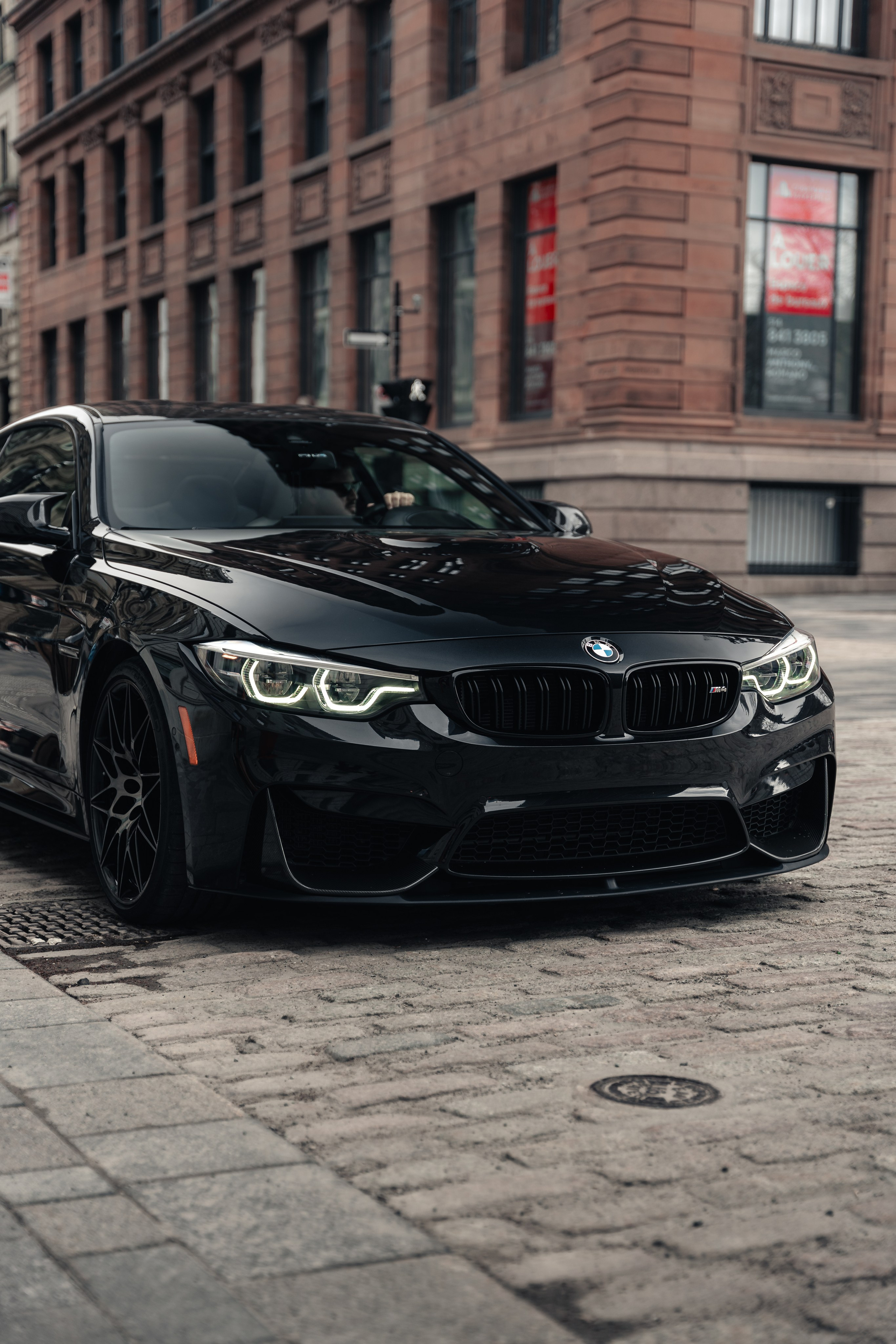 BMW M4 F82. Photographer in Paris — Vitalii Motruk