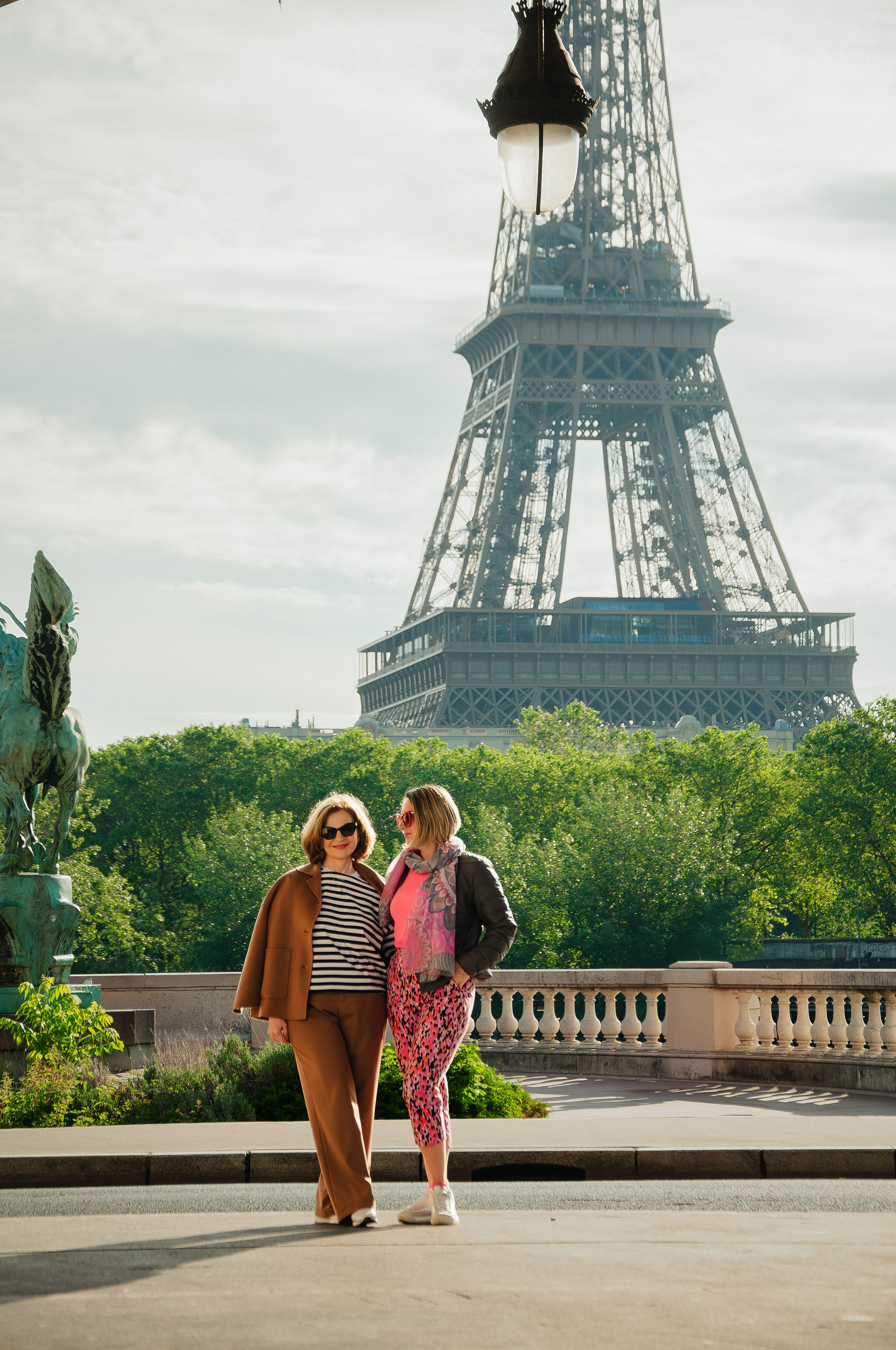 Фотосессия подруг на мосту Бир-Акейм. Фотограф в Париже Полина Осипова