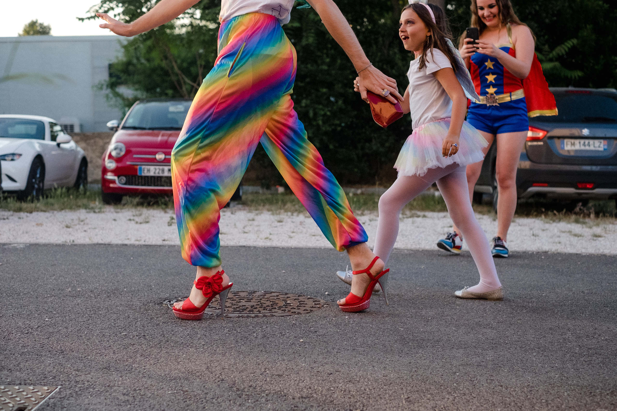 Party like your neighbors. Portrait and reportage photographer