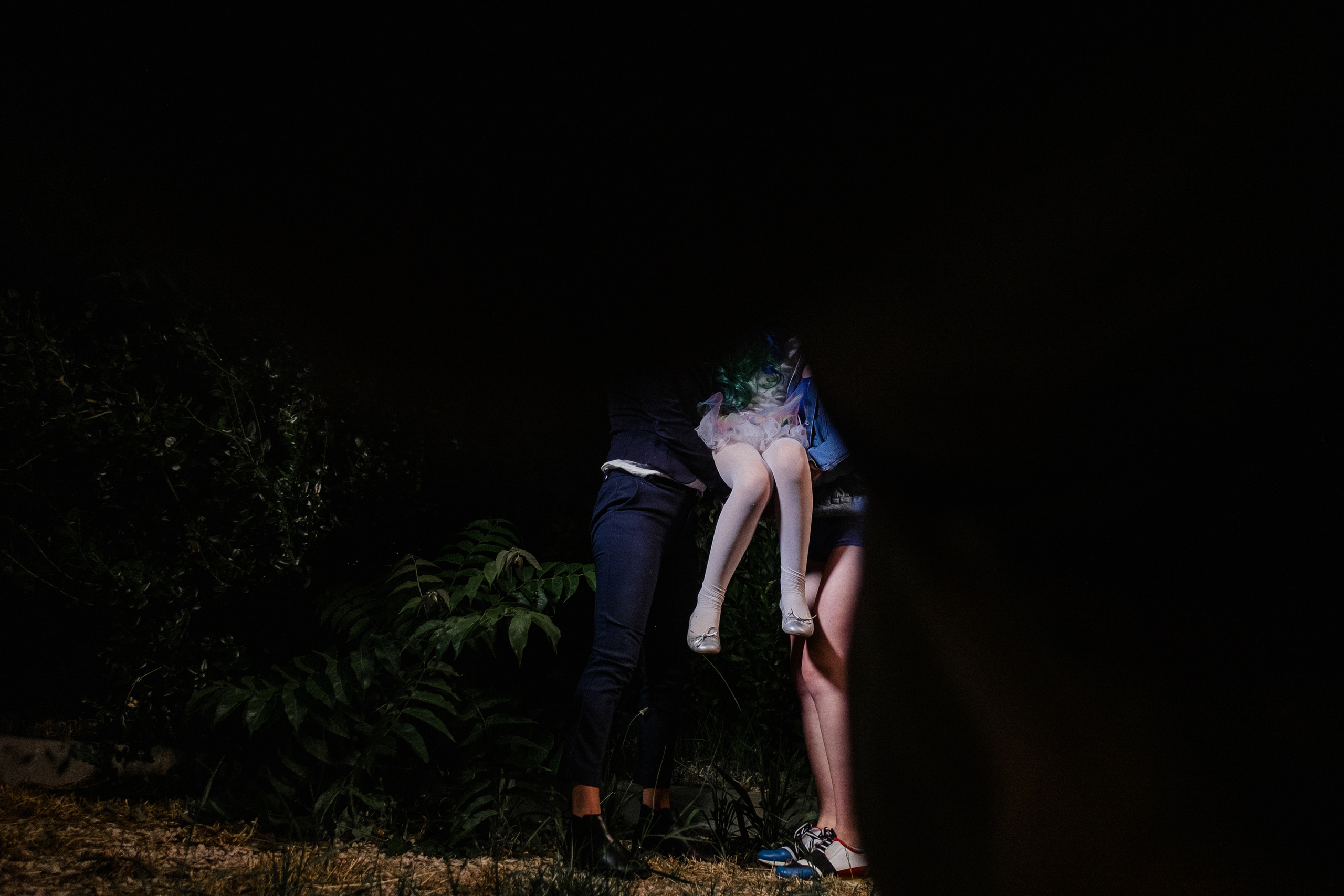 Party like your neighbors. Portrait and reportage photographer