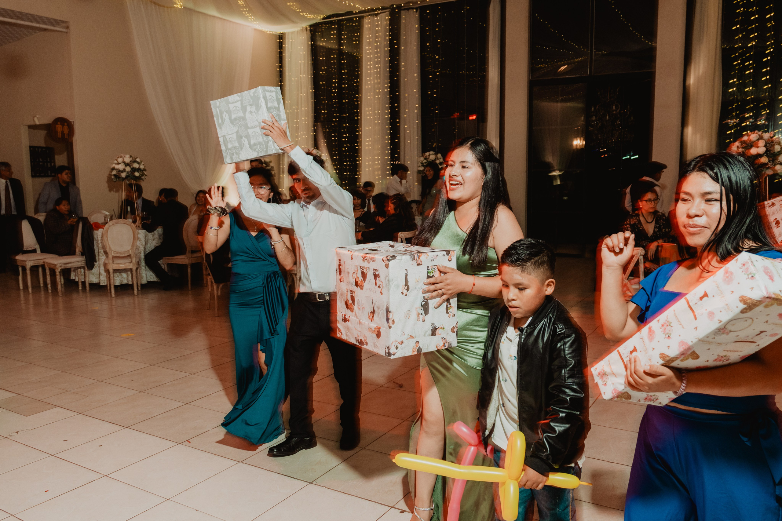 FERNANDO + MARIBEL | BODA RELIGIOSA. Studio KVTA | Fotografía y Video de Bodas en Arequipa