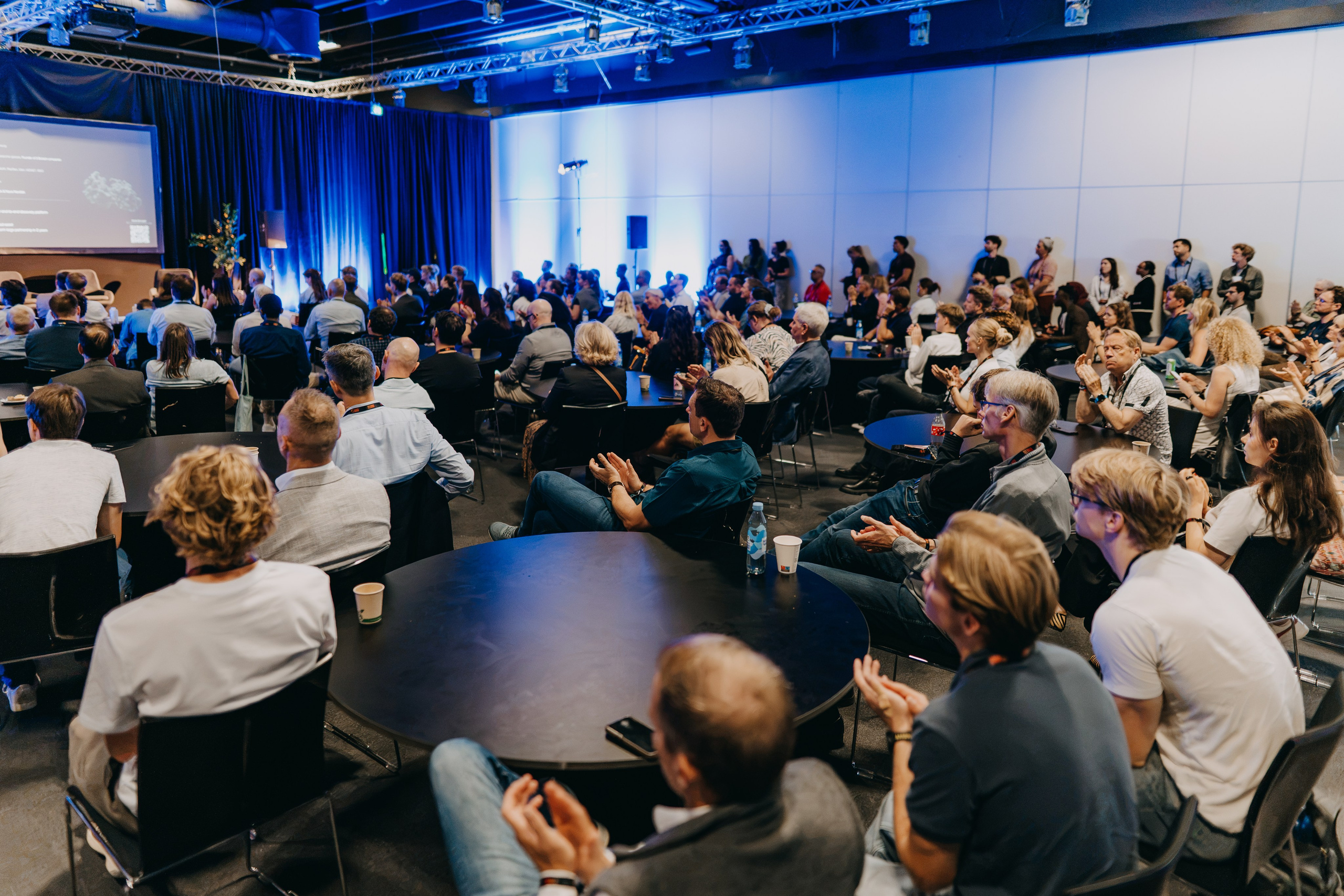 Professional photography for corporate events, conferences and special occasions
