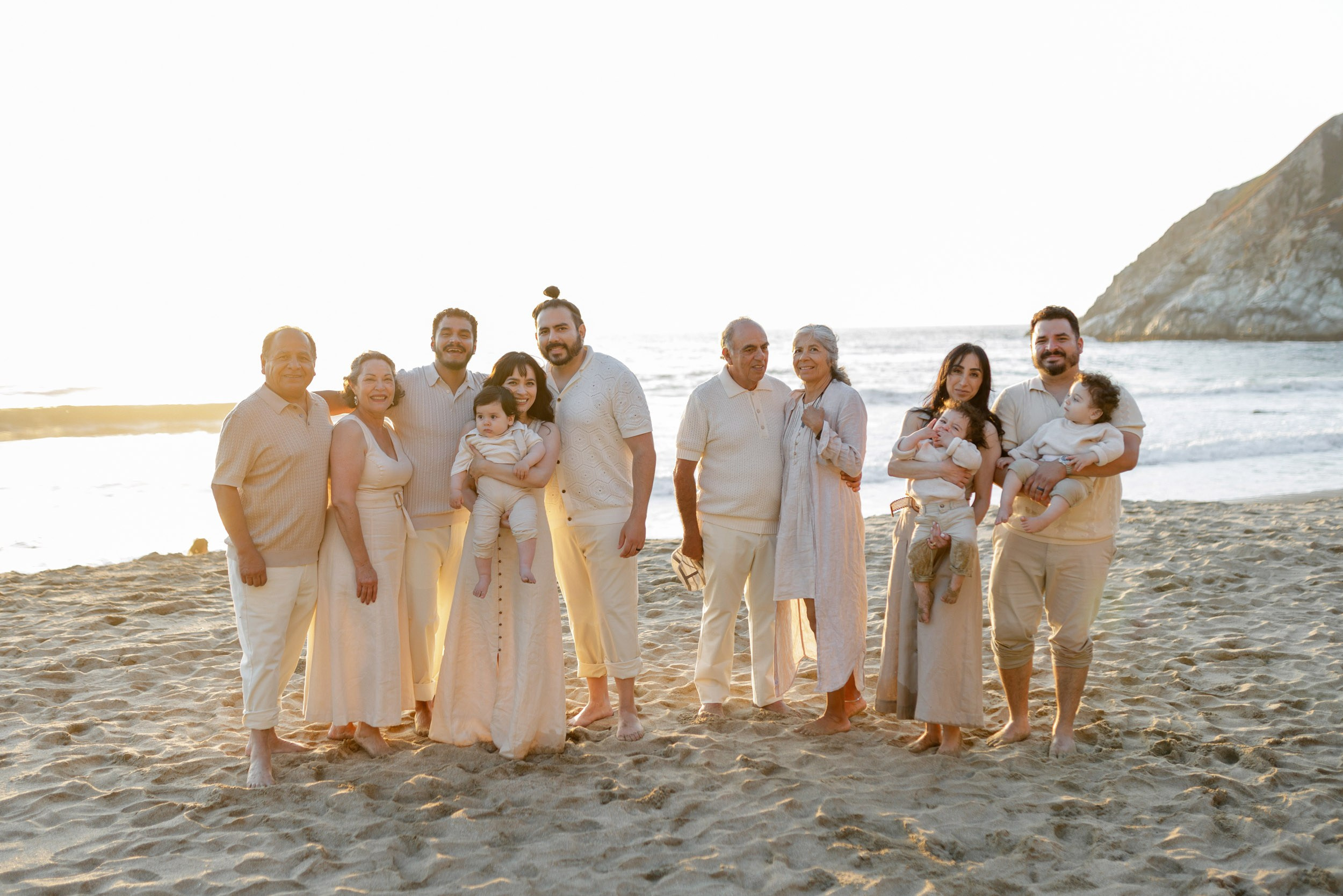 Bay Area Extended Family Photo session. Maternity, newborn photographer in the Bay Area|Iryna Rakivnenko