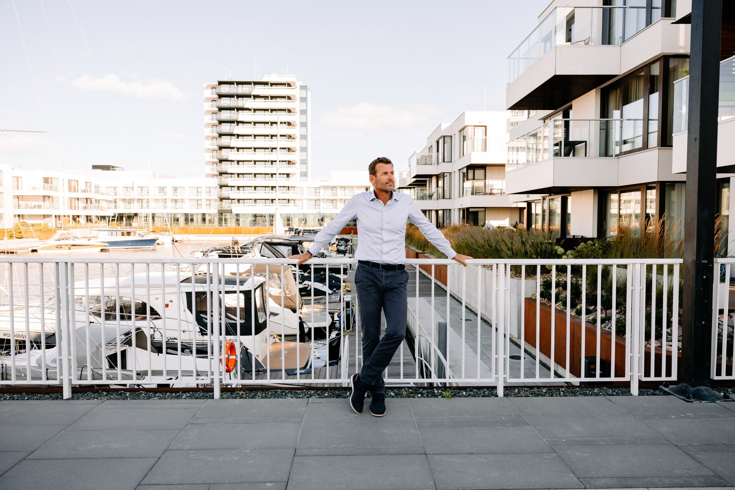 Dekpol Developer - Sesja Biznesowa dla Mateusza Kusznierewicza. Fotograf Ślubny Warszawa - Sesje Biznesowe Rodzinne Eventy