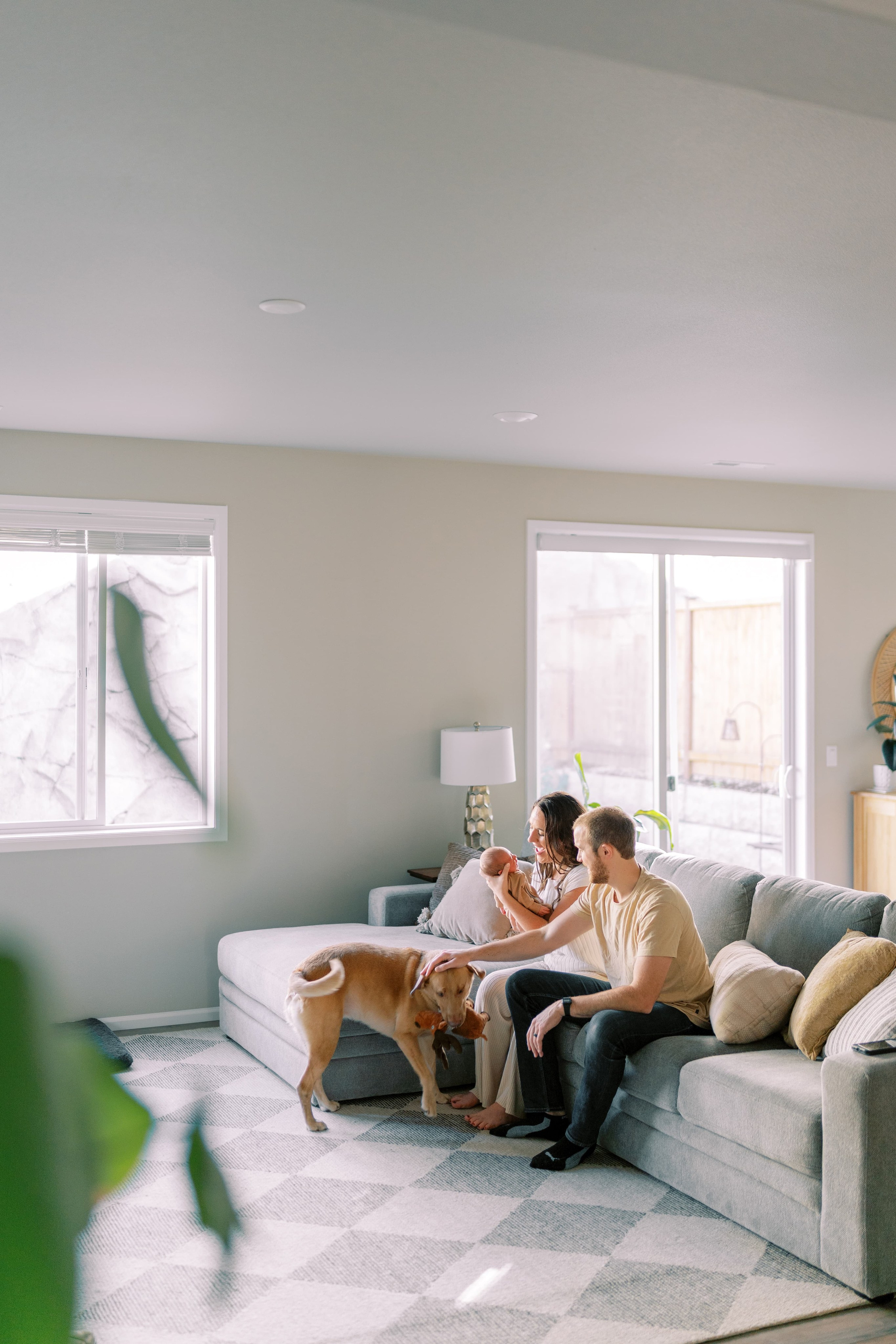 New born photoshoot at home. Anna & Entony. WA. November 2024. EVAN ARISTOV WEDDING PHOTOGRAPHY — Seattle Wedding Photographer