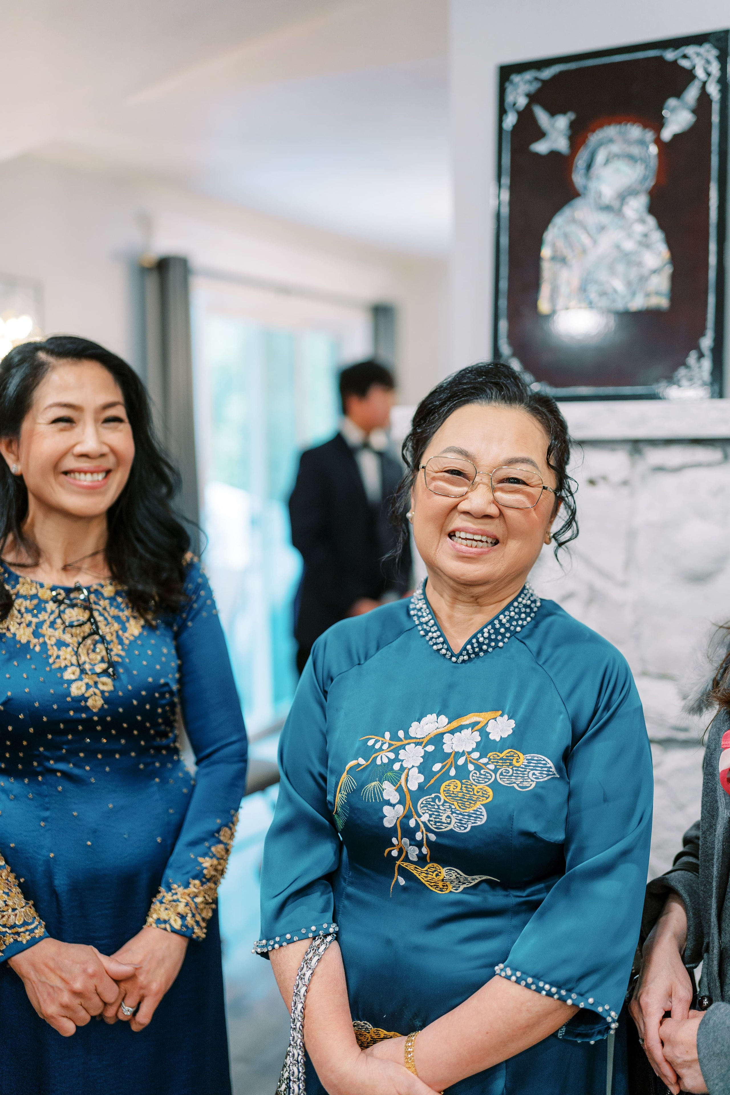 Vietnamese Tea Ceremony. Bellevue, WA. July 2024. EVAN ARISTOV WEDDING PHOTOGRAPHY — Seattle Wedding Photographer