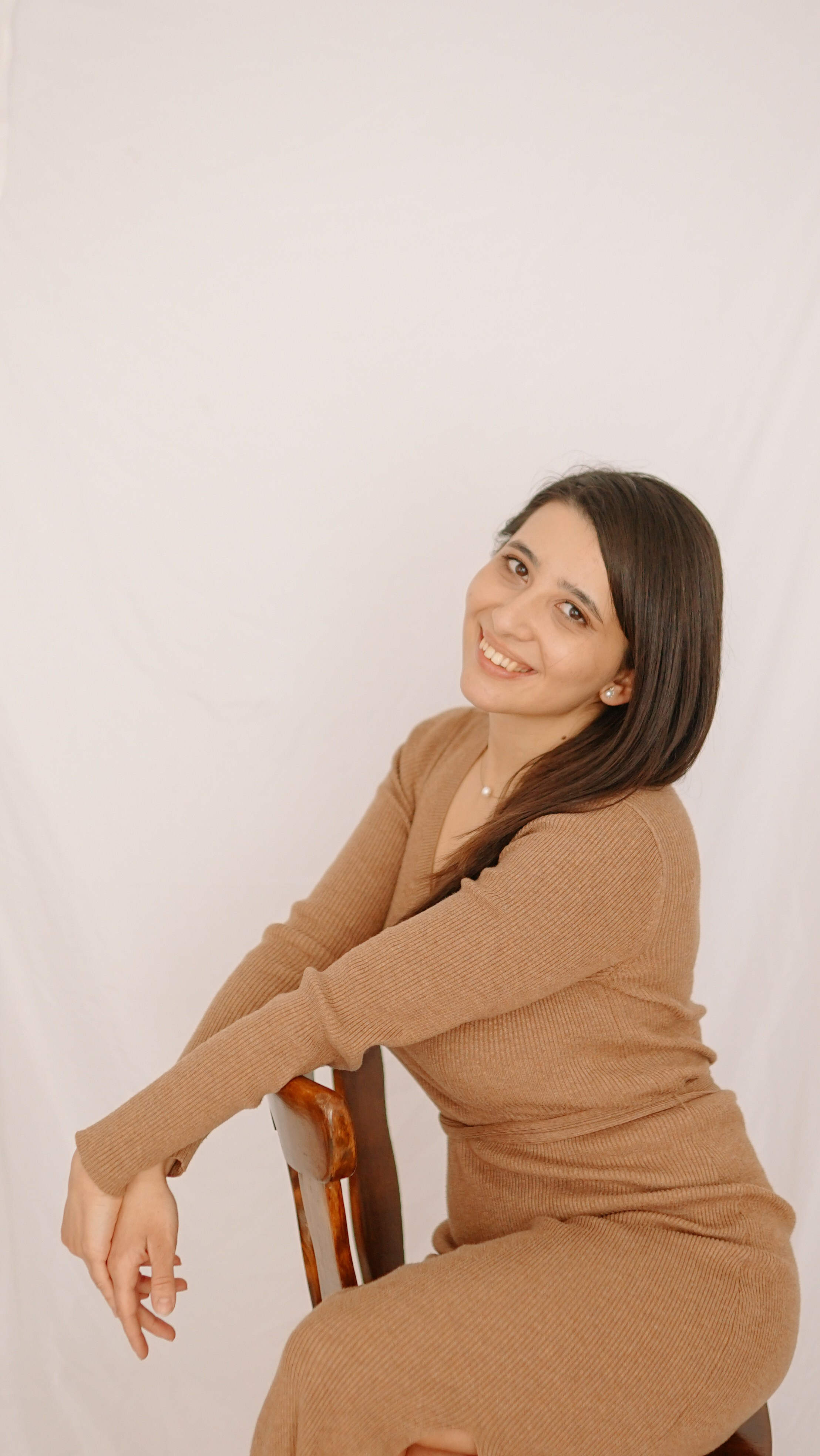 Fotografie de Portret Brașov | Artist Mădălina Beda. Madalina Beda- Artist vizual, fotograf, doula la nastere, consultant babywearing Brasov si in toata tara