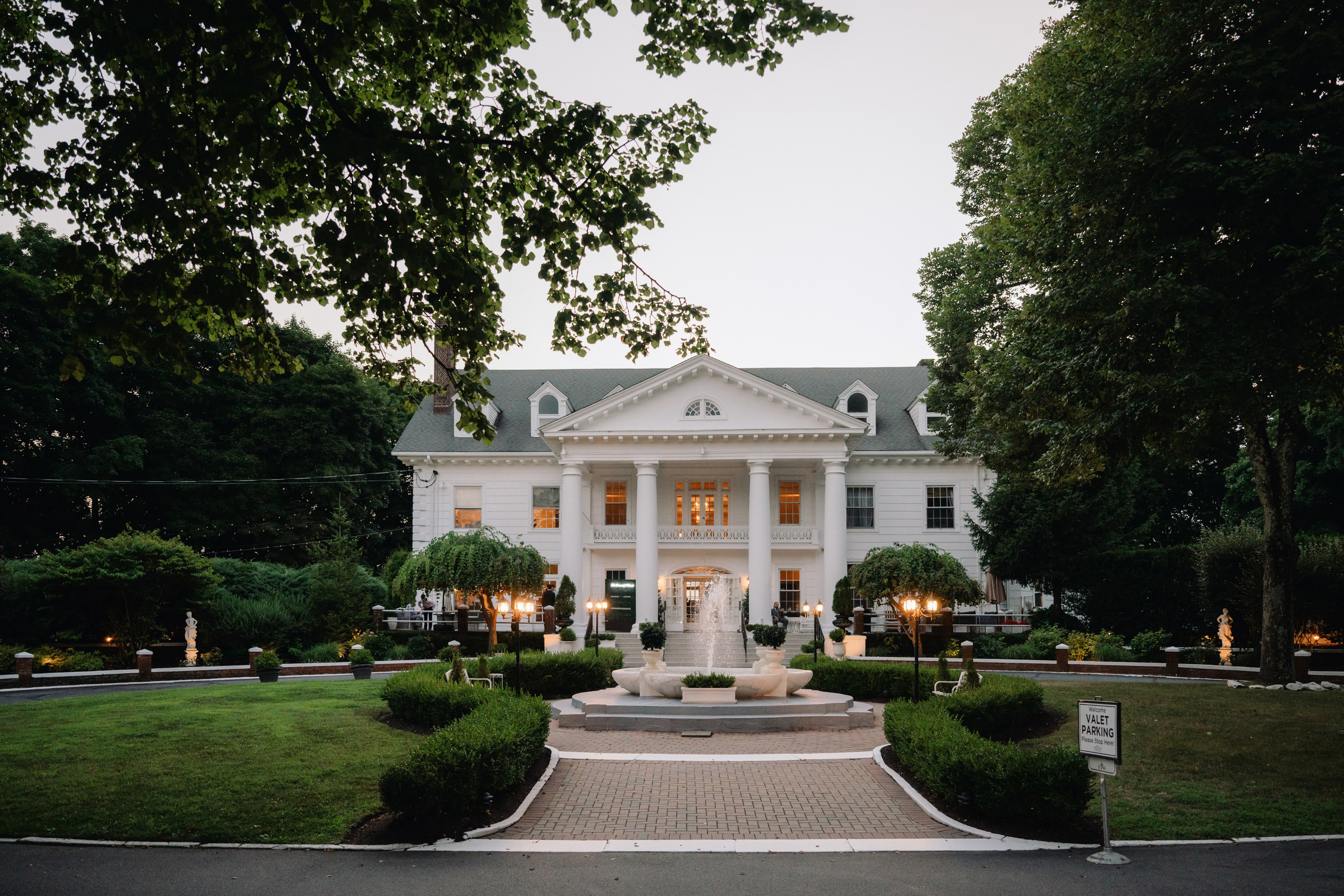 Summer Wedding at The Briarcliff Manor | Taylor & Richie | New York Wedding Photography