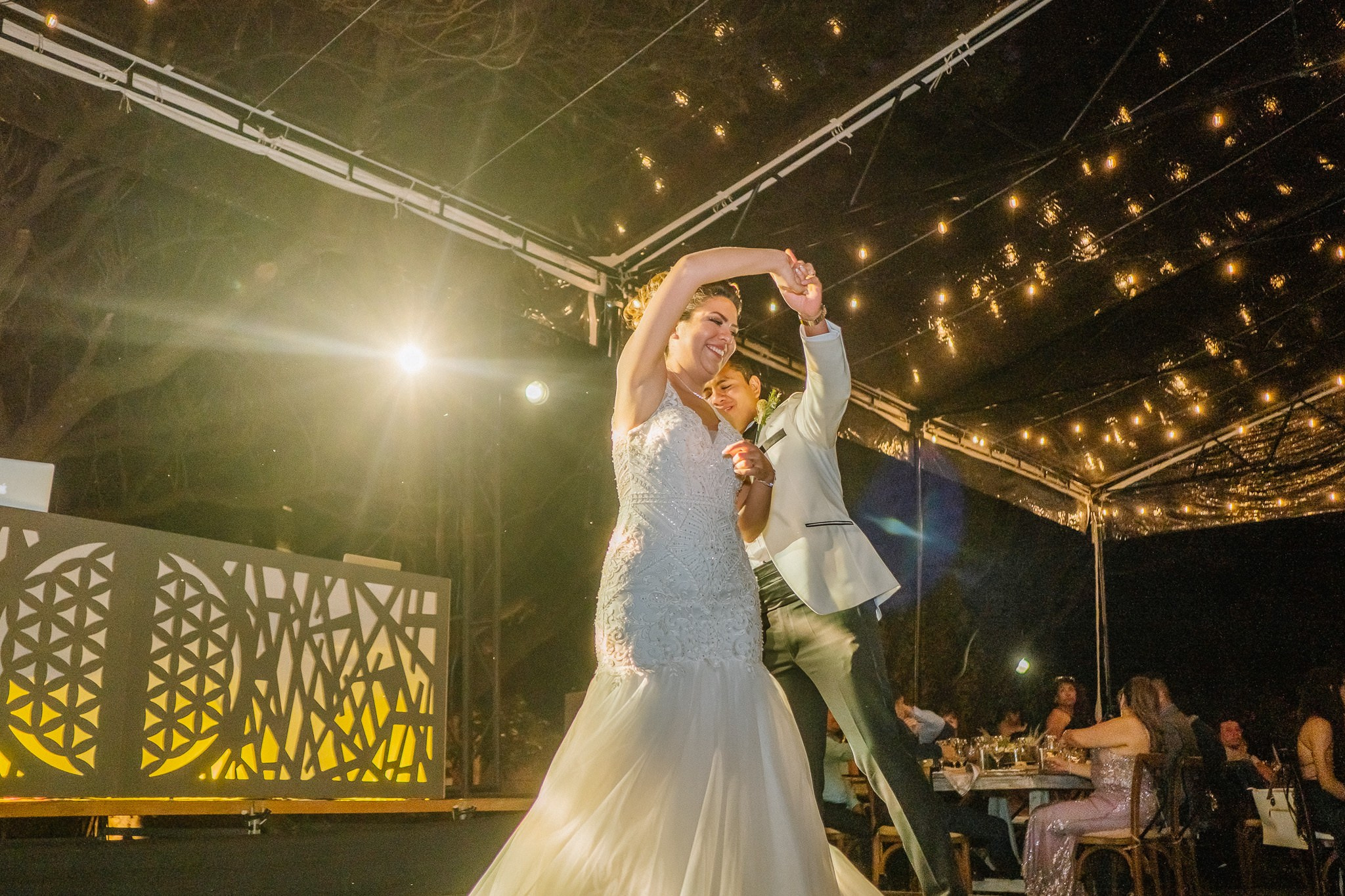 Yenisel & Raul / Tepoztlan. Wedding and family photographer in Mexico City