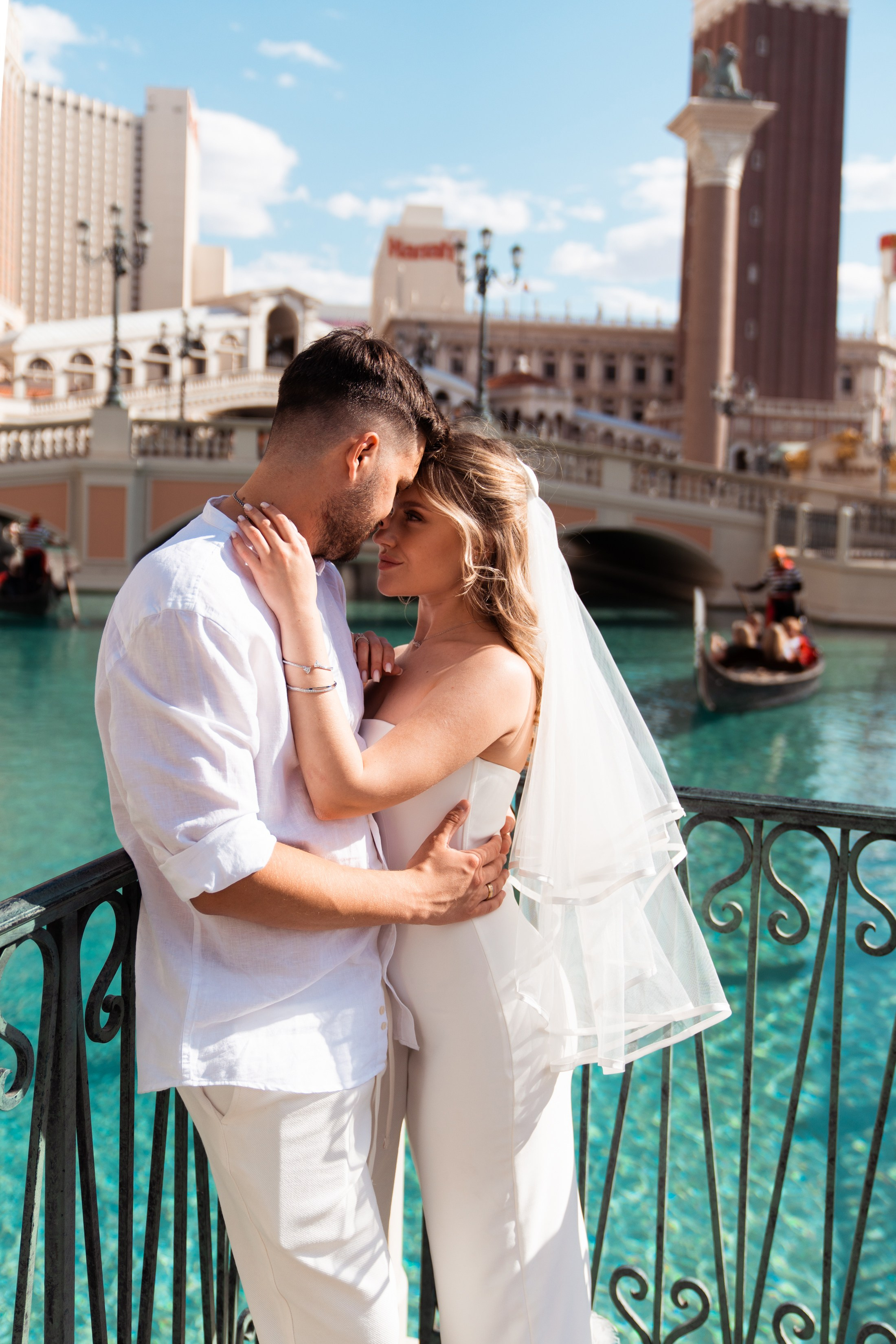 A&A. Wedding & elopement photographer Viktoriya Kravtsov. Las Vegas