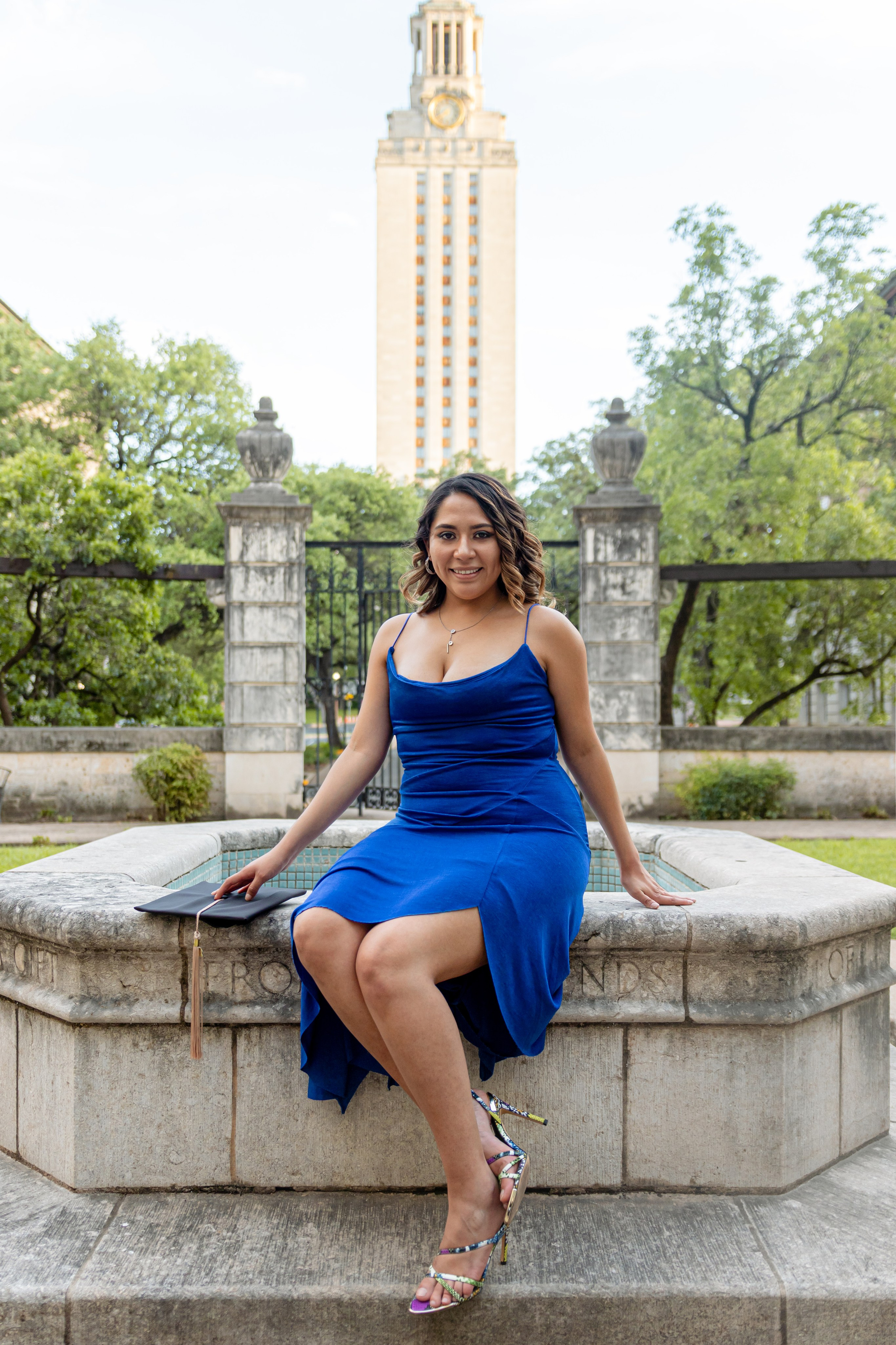 Alexa’s senior photoshoot at the University of Texas Austin