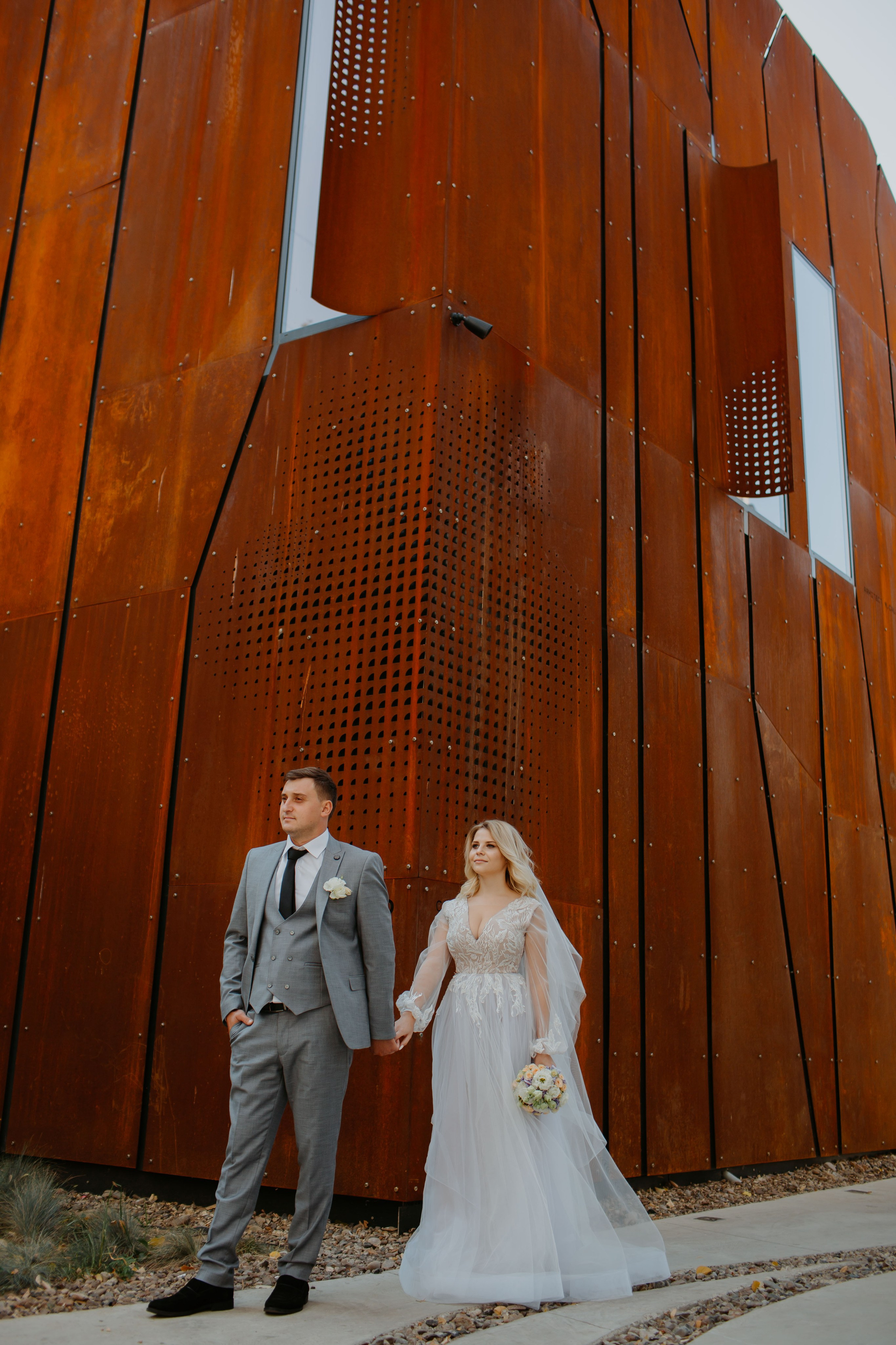 V & C. Crudueugen.com