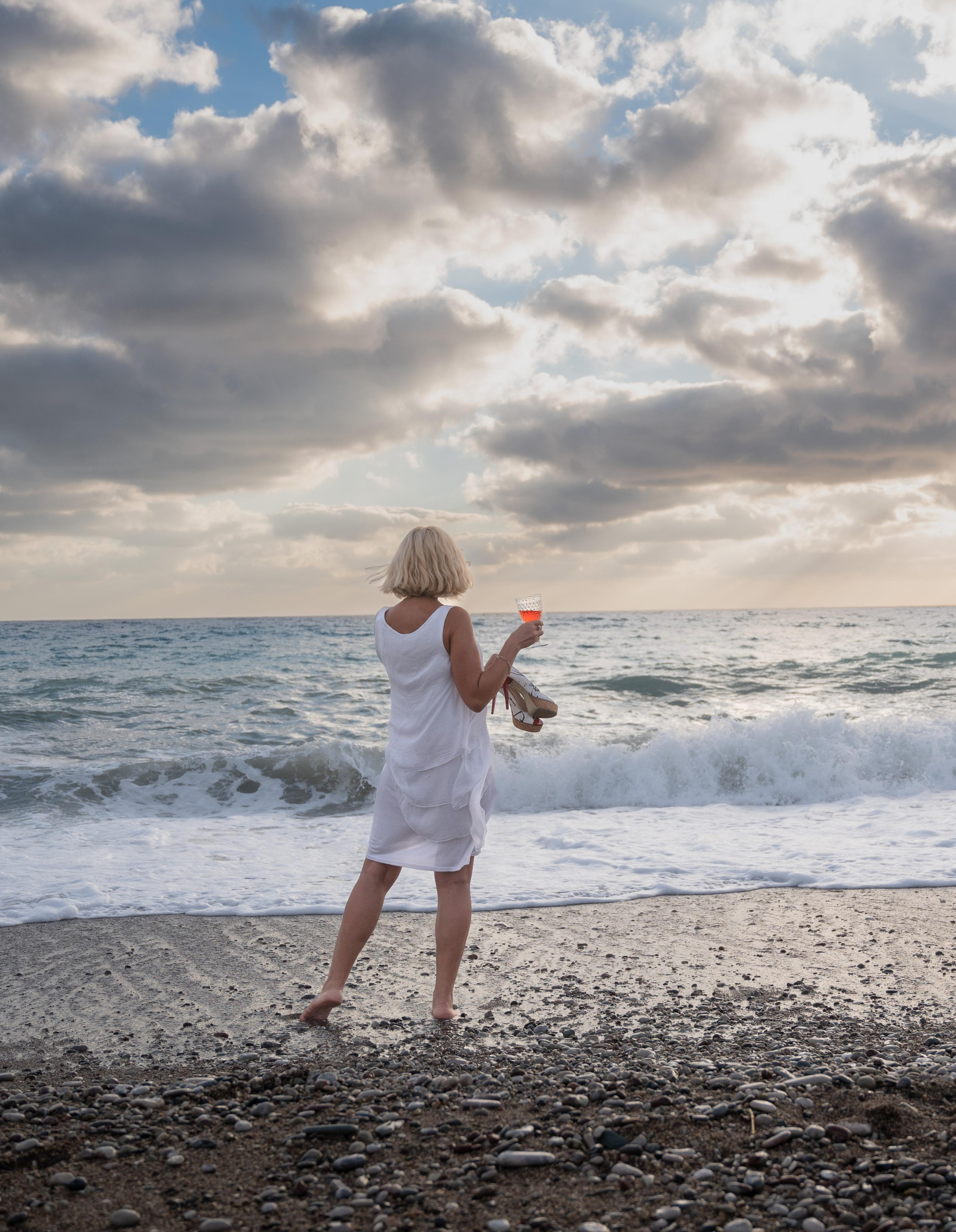 Natalie Summer2022. KATY GOLD PHOTOGRAPHY