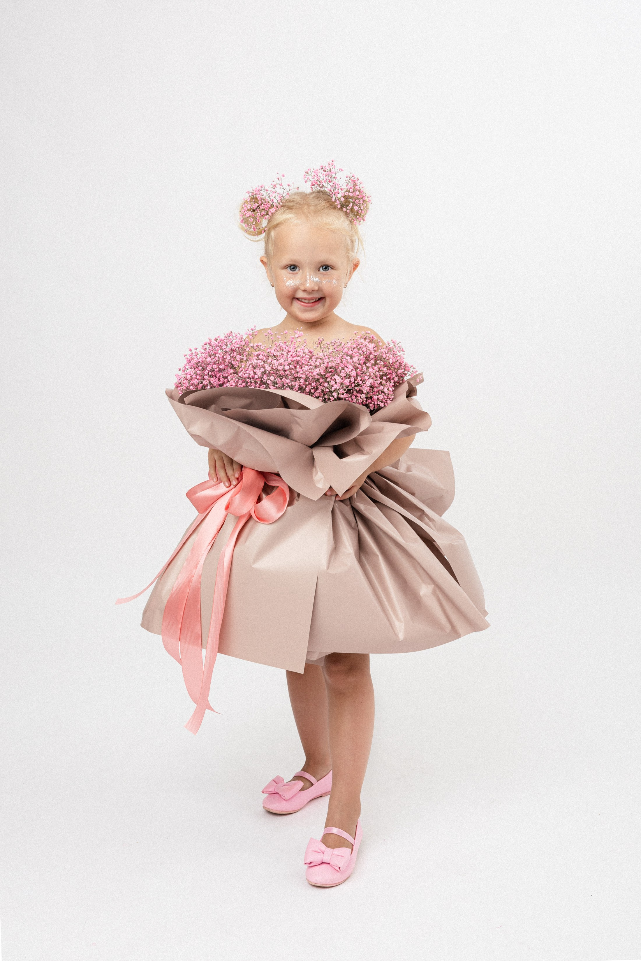 Familien Shooting im Fotostudio Gütersloh – Natürliche Familienfotos & Emotionale Momente. Hochzeitsfotografin in Gütersloh | Authentische Hochzeitsreportagen | TK Photographie