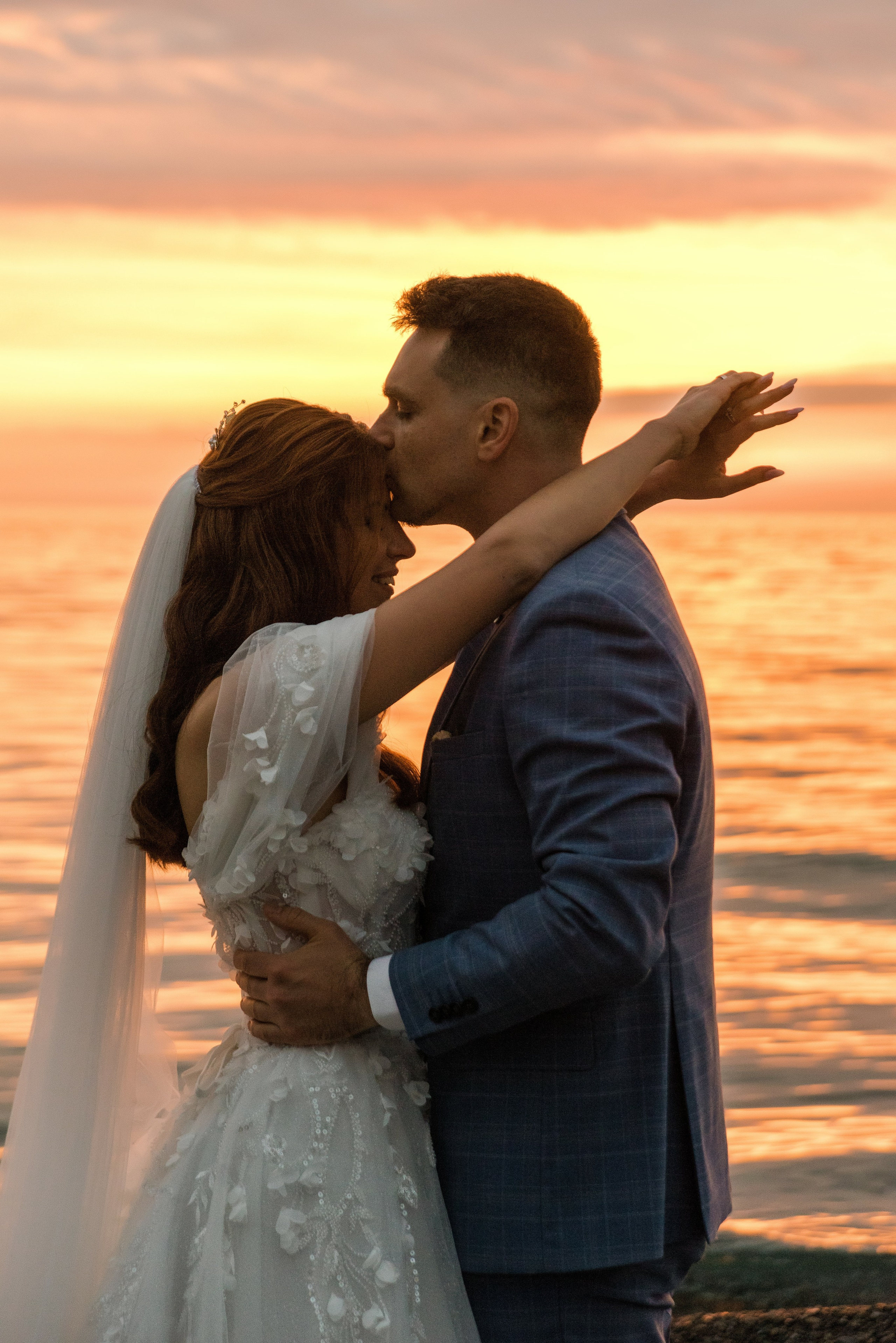 Свадьба на море в Батуми. Свадебные фотографы в Грузии, Армении. Макс Коваленко и Лара Татосян. Свадебный видеограф