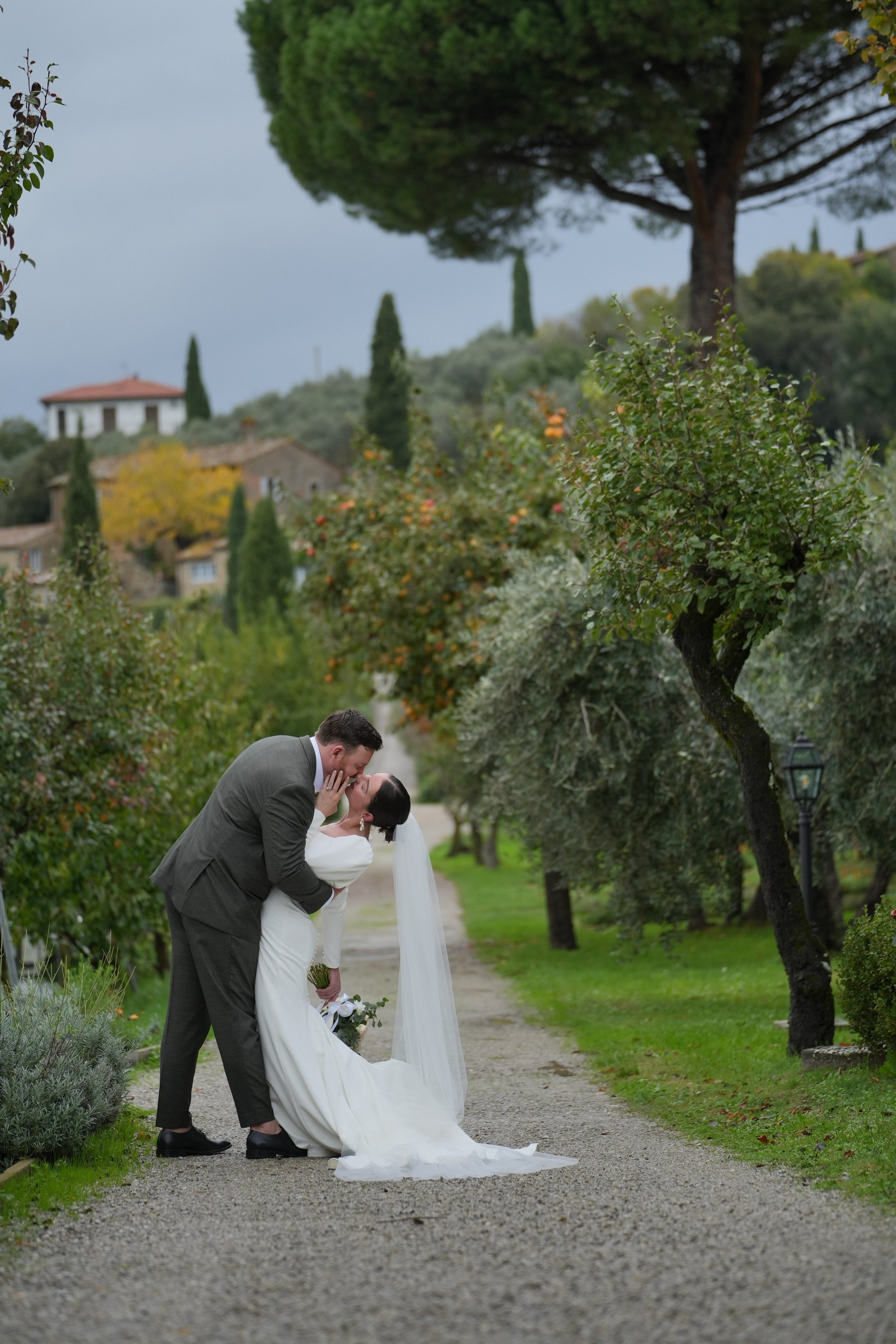 Elopment in Cortona. Villa Falconiere. Wedding Photographer in Italy