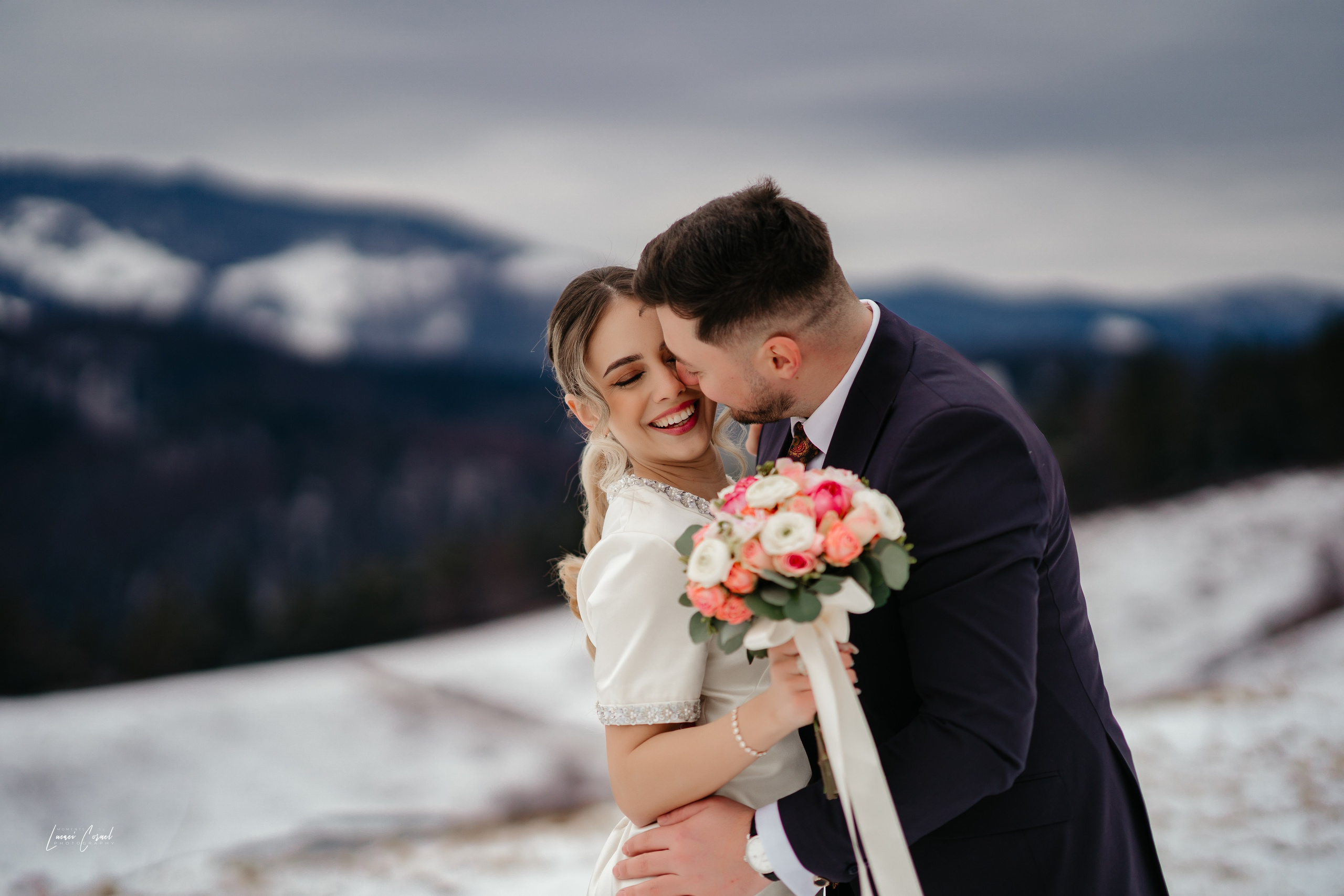 Save The Date – Emoție și anticipare. Fotograf de nuntă, corporate, botezuri, majorate și aniversări Roman, Lucaci Cornel