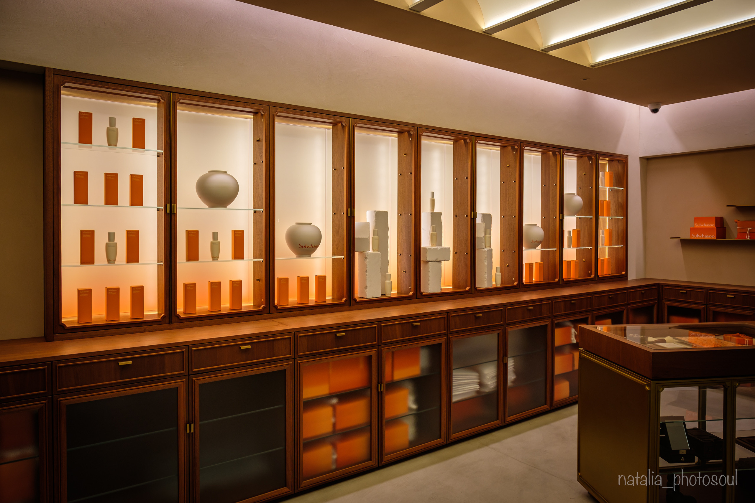 SULWHASOO: warm shades of autumn, graceful lines. Photographer in Seoul Dobrokvashina Natalya