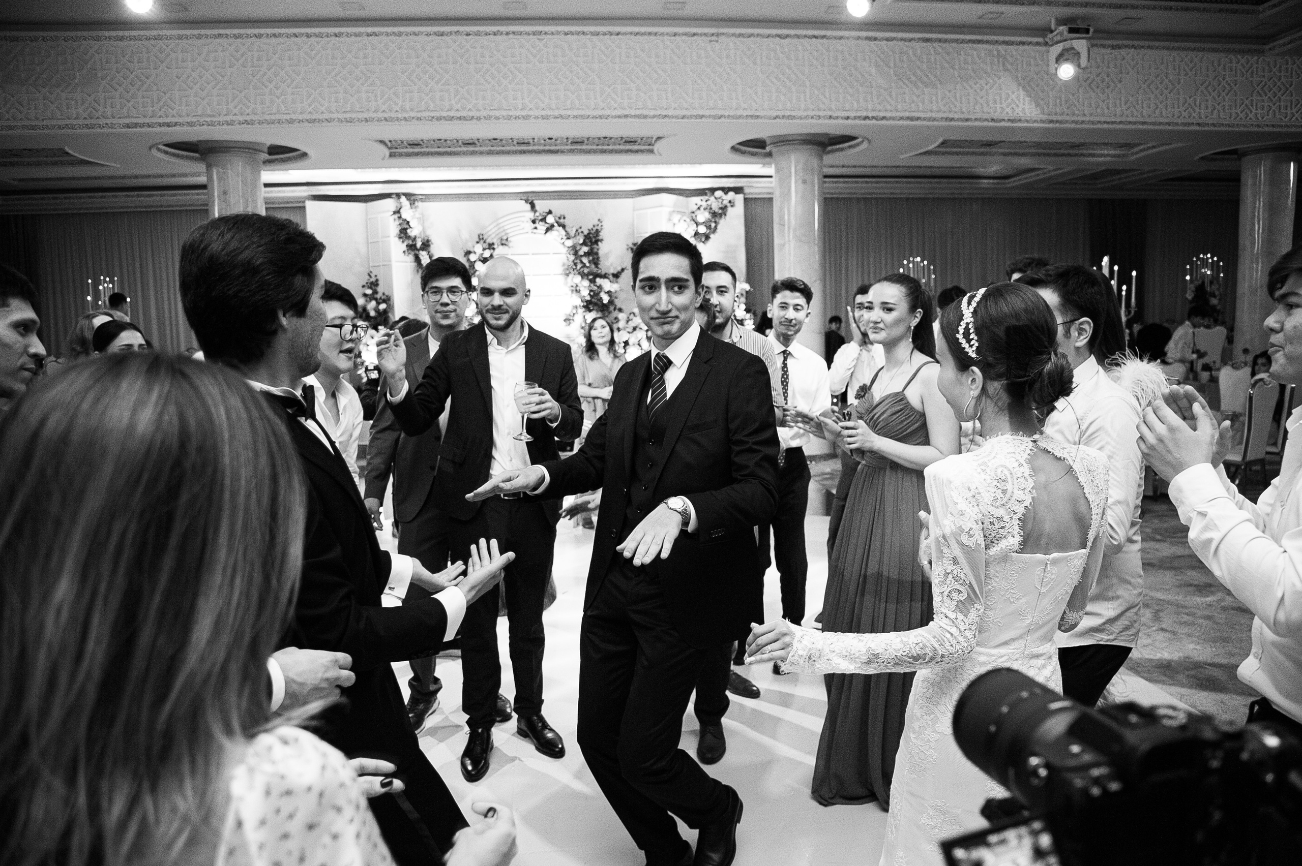 Botir & Zukhra. Главная