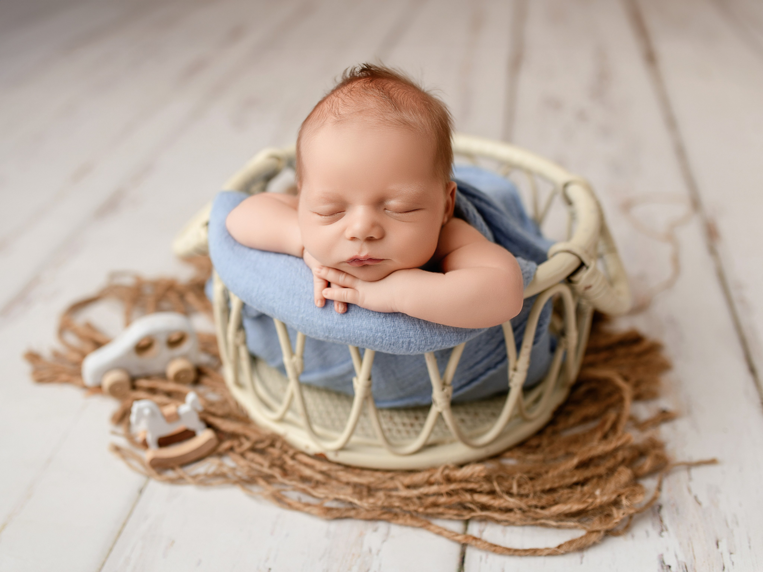 Esu Aleksandra naujagimių ir kudikių fotografė iš Vilniaus