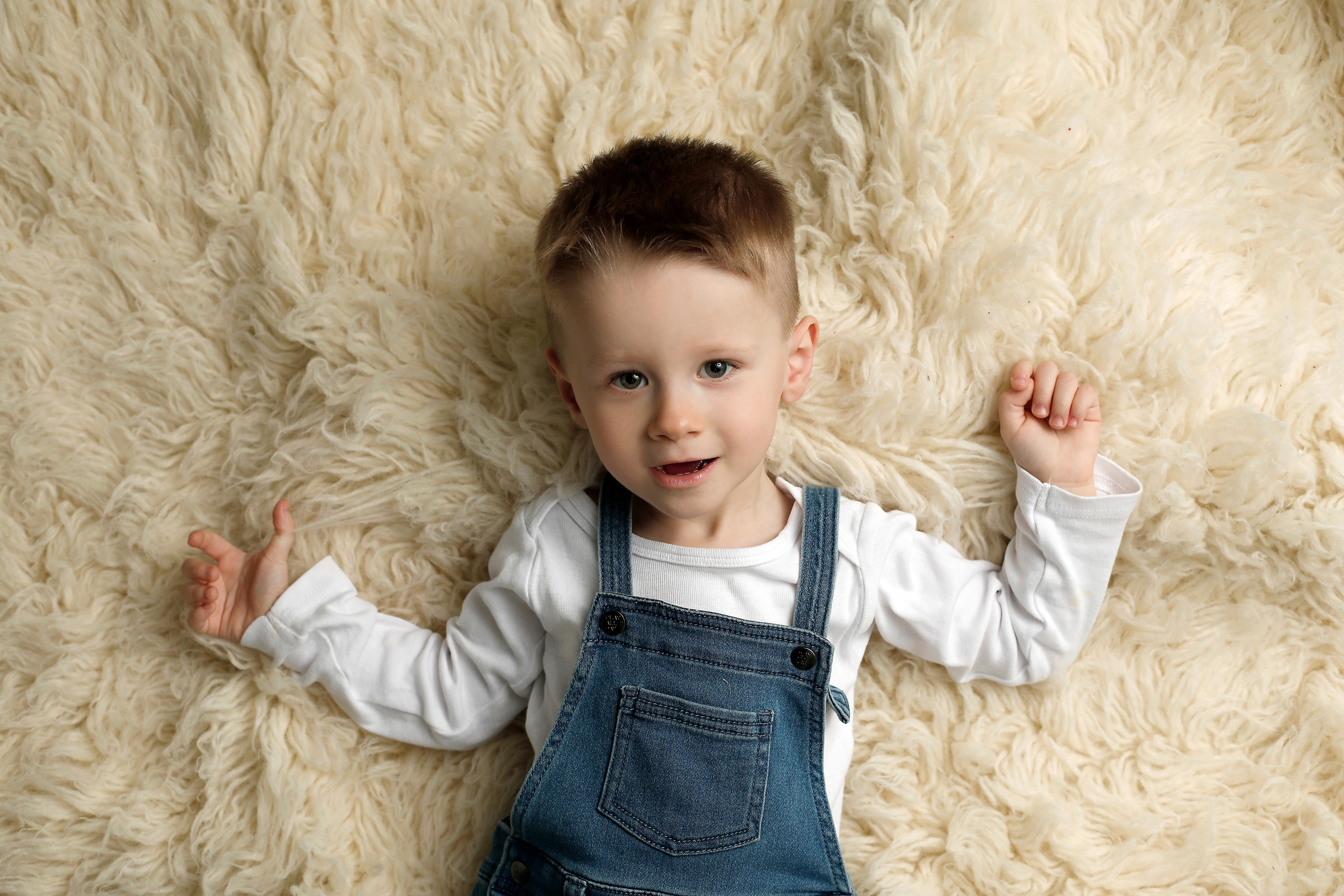 Anna Strizov. Neugeborenen Fotograf Ulm (Umgebung)