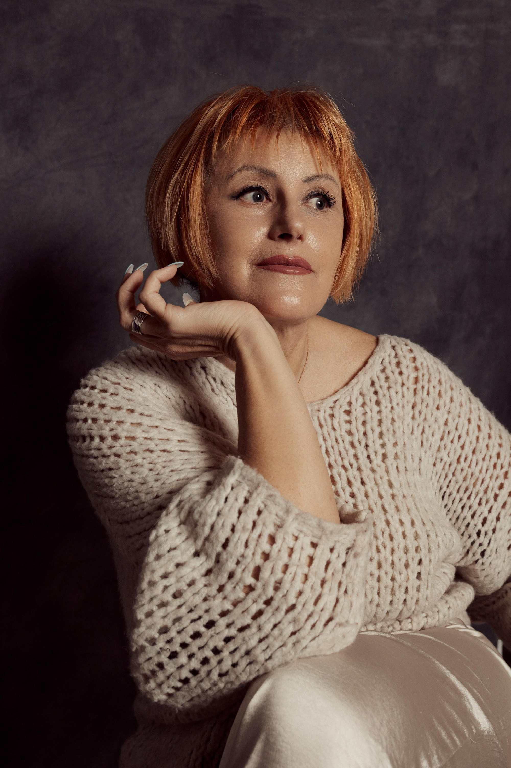 Professional. Portrait, pet and family photographer Jenny in Calgary