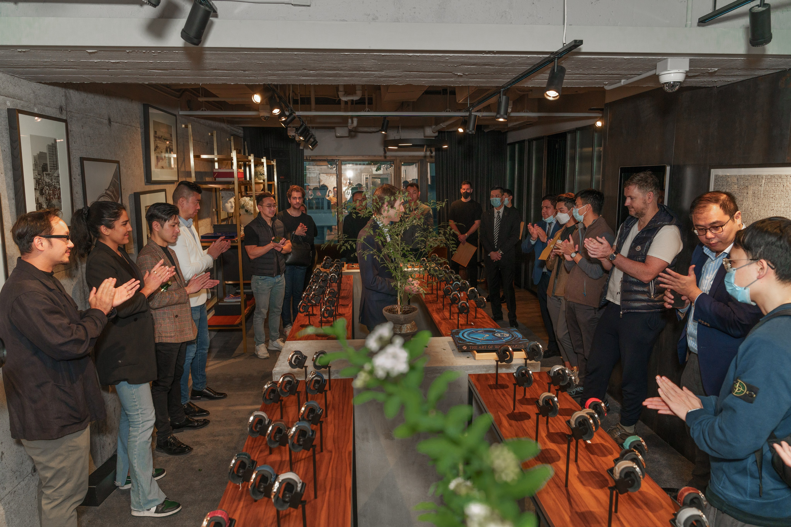 WATCHBOX. ФОТОГРАФ В ГОНКОНГЕ (СВАДЬБЫ, FASHION, СЕМЕЙНЫЕ, МЕРОПРИЯТИЯ, ФОТОПРОГУЛКИ)