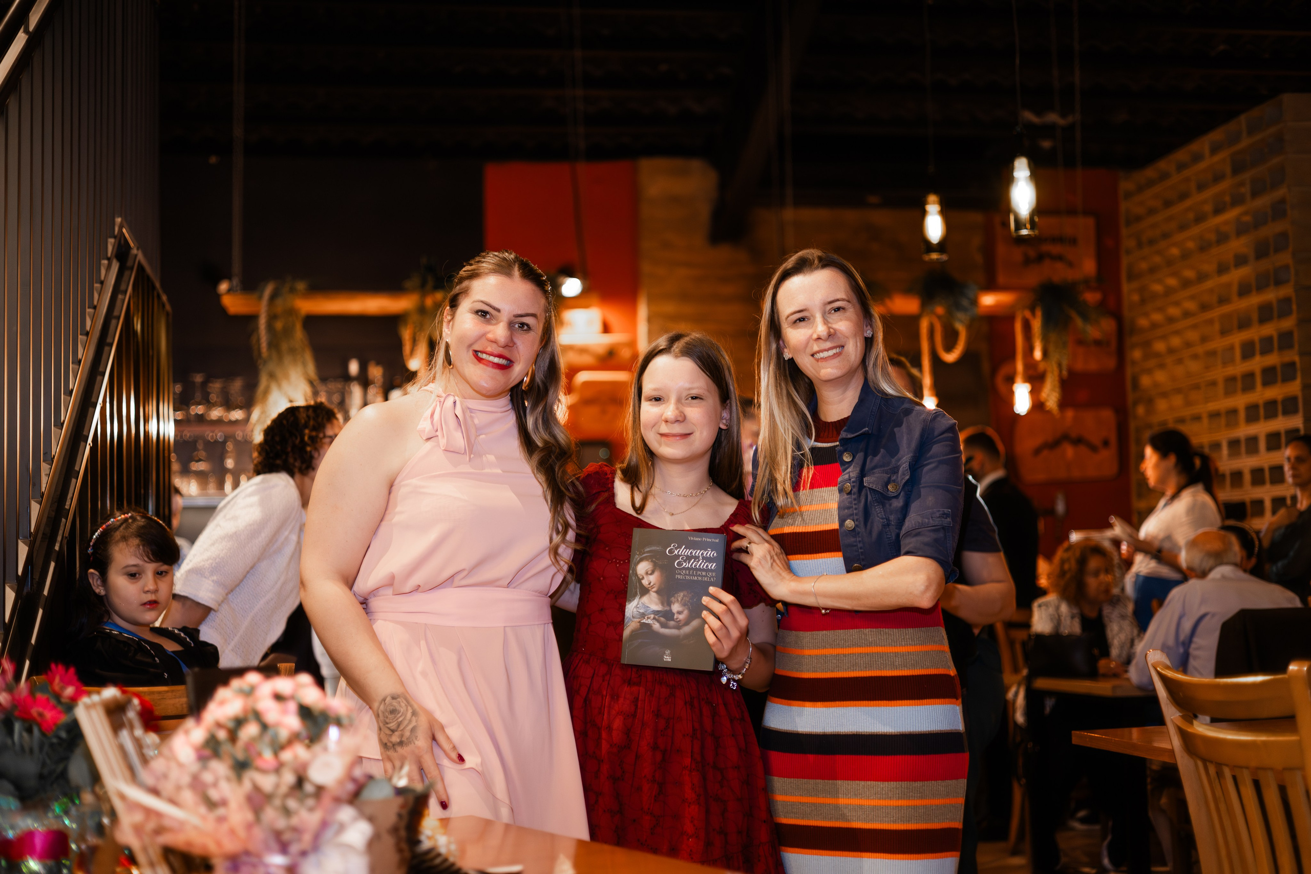 Lançamento de Livro Vivi Princival