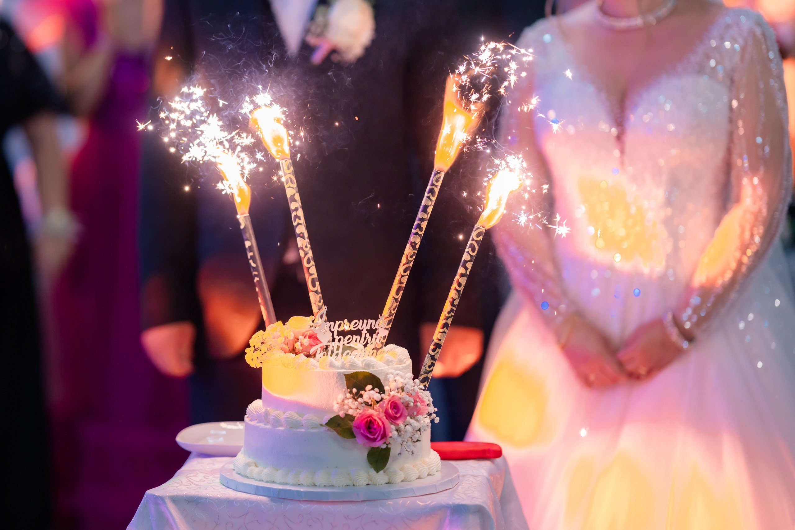 * fotograf stare civilă Siret* fotograf Bucovina* fotograf nuntă Suceava* fotograf Iași Botoșani* stare civilă tradițională* ie românească nuntă* AlinoFotoStudio* fotograf Andrei și Andreea- Alin Chirilă fotograf – stare civilă Siret, Suceava, Andrei și Andreea în ie tradițională, poveste spusă prin fotografiefotograf stare civilă Siret Suceava Alin Chirilă – miri îmbrăcați în costum tradițional bucovineanAlin Chirilă fotograf nuntă Siret Suceava – stare civilă autentică în Bucovina, emoții realefotograf Siret Suceava Alin Chirilă – Andrei și Andreea la starea civilă în ie tradiționalăstare civilă Siret fotograf Alin Chirilă – cadre naturale cu miri în costum popular din Bucovinafotograf nuntă Siret Suceava Alin Chirilă – povestitor prin fotografie, moment emoționant la starea civilăAlin Chirilă fotograf stare civilă Siret – iubire autentică surprinsă în stil documentarfotograf Bucovina Siret Alin Chirilă – stare civilă în ie tradițională, cadre pline de emoțieAlin Chirilă fotograf Suceava – Andrei și Andreea spun DA la starea civilă în Siretfotograf stare civilă Suceava Siret Alin Chirilă – poveste de iubire în stil tradițional românesc - Alin Chirilă fotograf profesionist, AlinoFotoStudio, fotograf evenimente Siret, Suceava County, Iași, Bacău County, Botoșani, Neamț County, fotograf nunți, botezuri, cununii civile, portrete și momente autentice surprinse elegant.- Alin Chirilă surprinde momente elegante de nuntă și evenimente speciale prin AlinoFotoStudio, fotograf disponibil în Siret, Suceava County, Iași, Bacău County, Botoșani și Neamț County, specializat în nunți, botezuri și cununii civile. - Alin Chirilă fotograf profesionist, AlinoFotoStudio, fotograf nuntă și evenimente în Siret, Suceava, Iași, Bacău, Botoșani și Piatra Neamț, fotograf nunți, botezuri, cununie civilă, ședințe foto, trash the dress, logodnă, familie, portrete și fotografii autentice. - AlinoFotoStudio by Alin Chirilă, fotograf evenimente premium în Suceava County, Iași County, Bacău County, Botoșani County și Neamț County, fotograf de familie, fotograf ceremonii religioase, petreceri și momente emoționante. - Alin Chirilă fotograf, povestitor prin fotografie, servicii foto profesionale pentru mireasă, mire, pregătiri nuntă, biserică, restaurant, valsul mirilor, tradiții românești și amintiri de neuitat în Moldova.