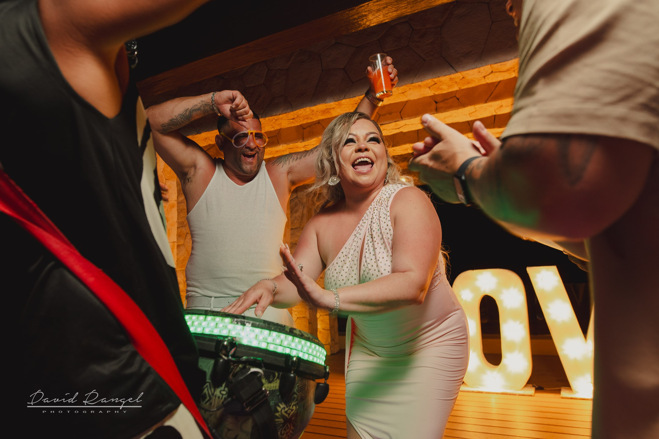 Classic Weddings. Destination wedding photographer based in Cancun and Riviera Maya with service worldwide