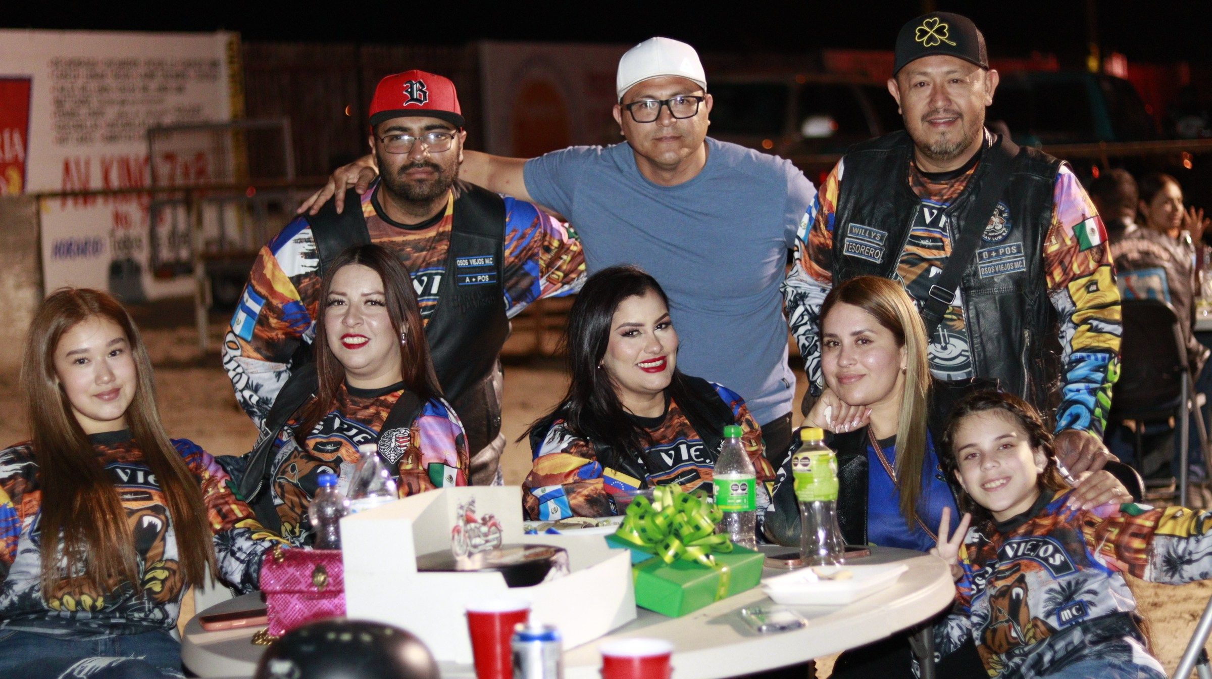 OSOS VIEJOS, 2DO ANIVERSARIO. Principal