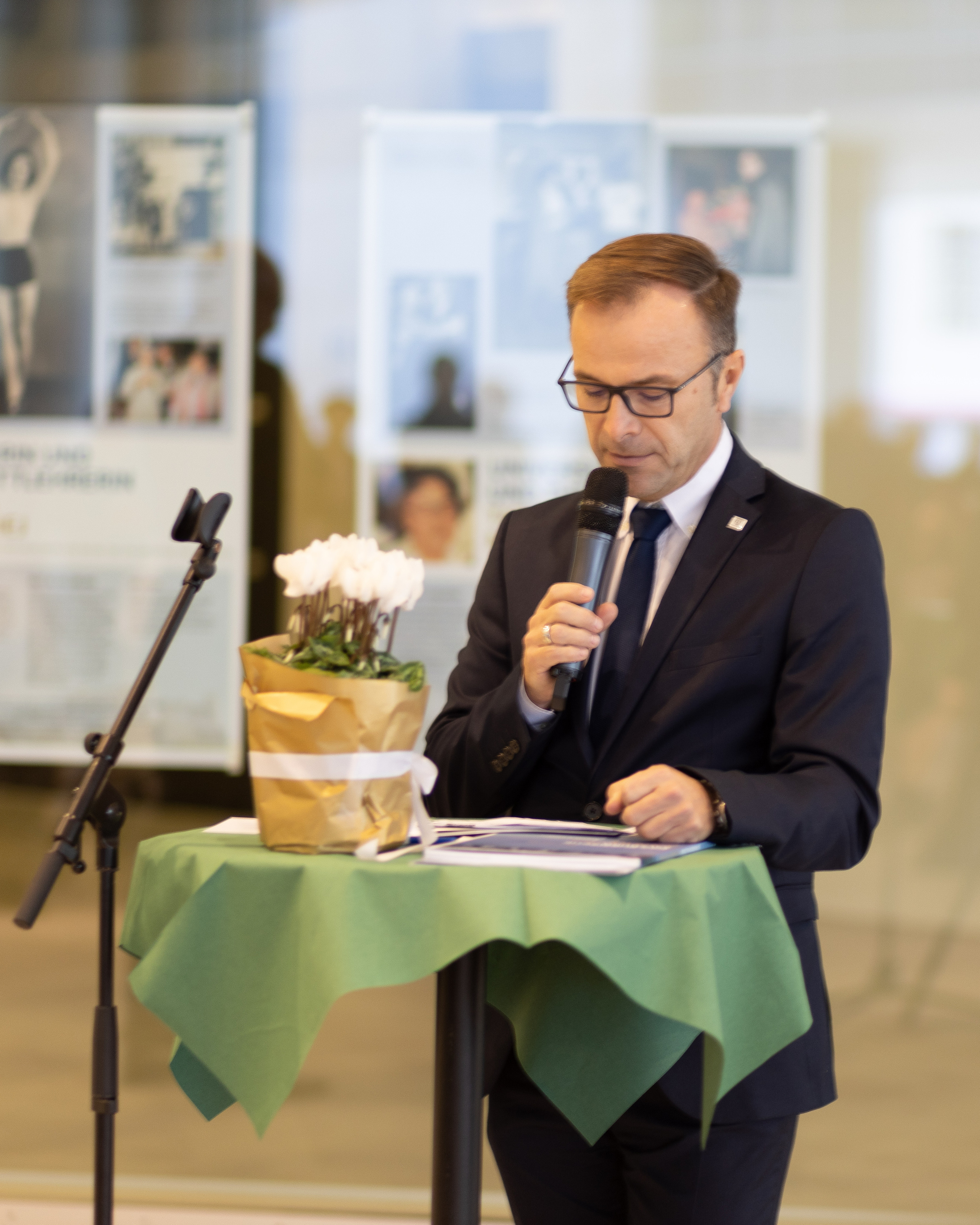 Ausstellungseröffnung. Guzel Kolobova| Fotografin| Salzburg