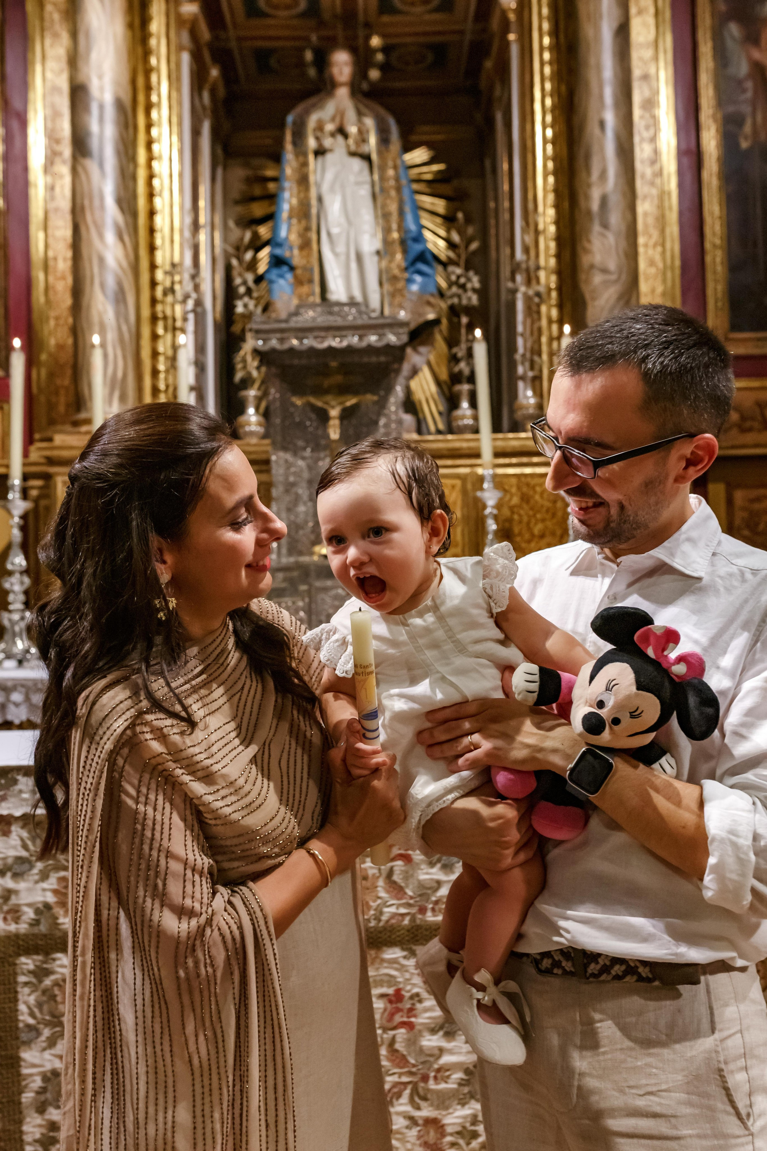 Bautizo con Camilia. Fotógrafo de retrato, familia y reportajes en Valencia | España | Europa Vitalii Lumier