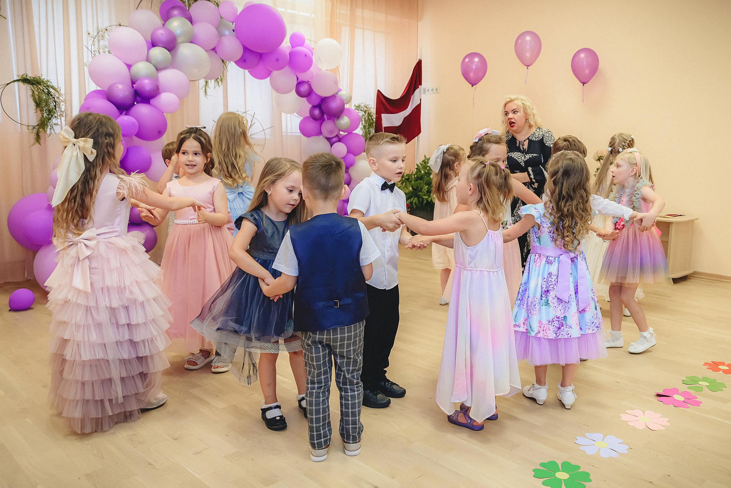 Bērnudārza «Laimiņa» Izlaidums. Photographer in Riga. Family, private and commercial photogrpahy