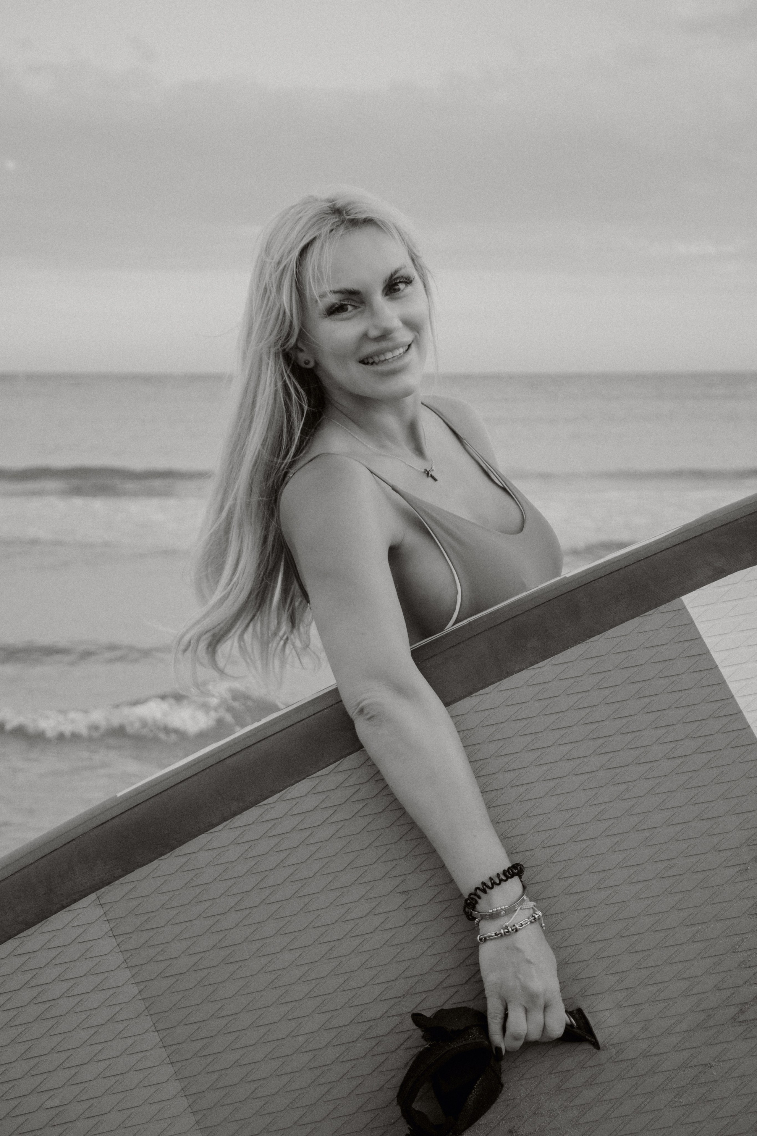 Sesión individual en la playa. Fotografía profesional en Calafell - Elena Medvedeva