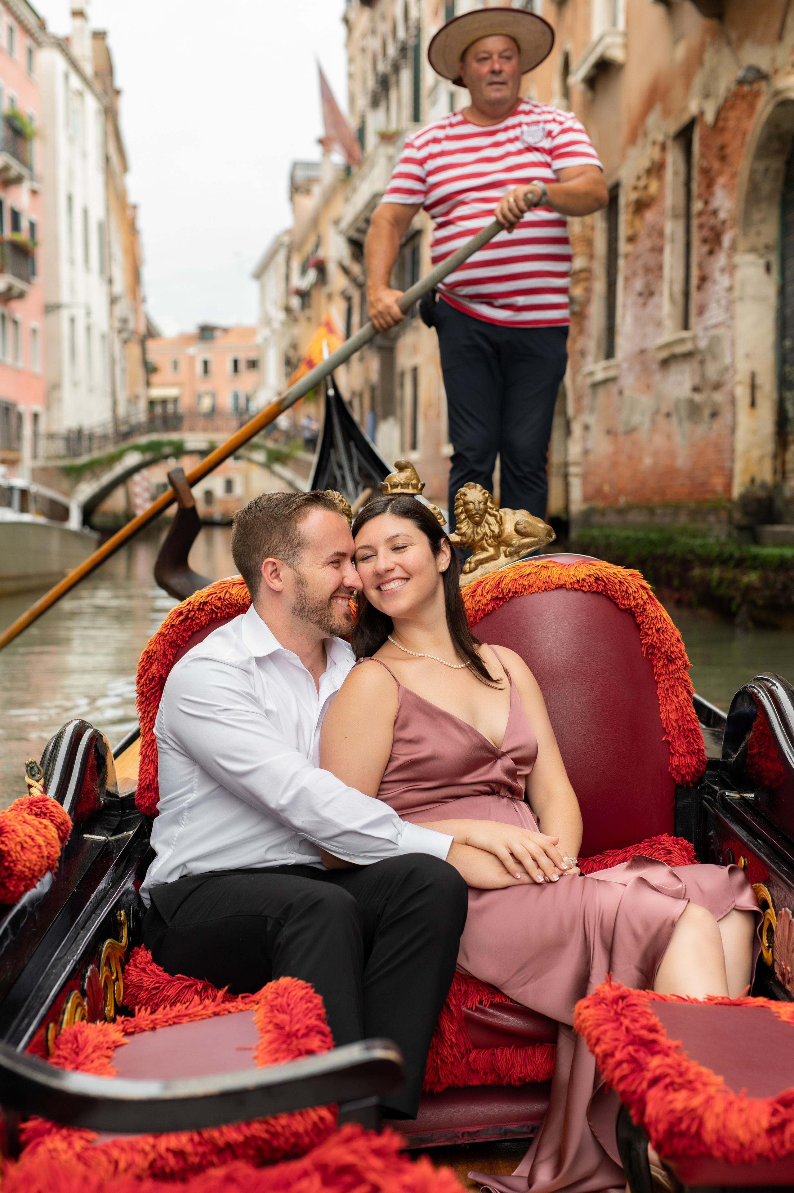 Photoshoot in gondola. Фотограф в Венеции Anna Terzi