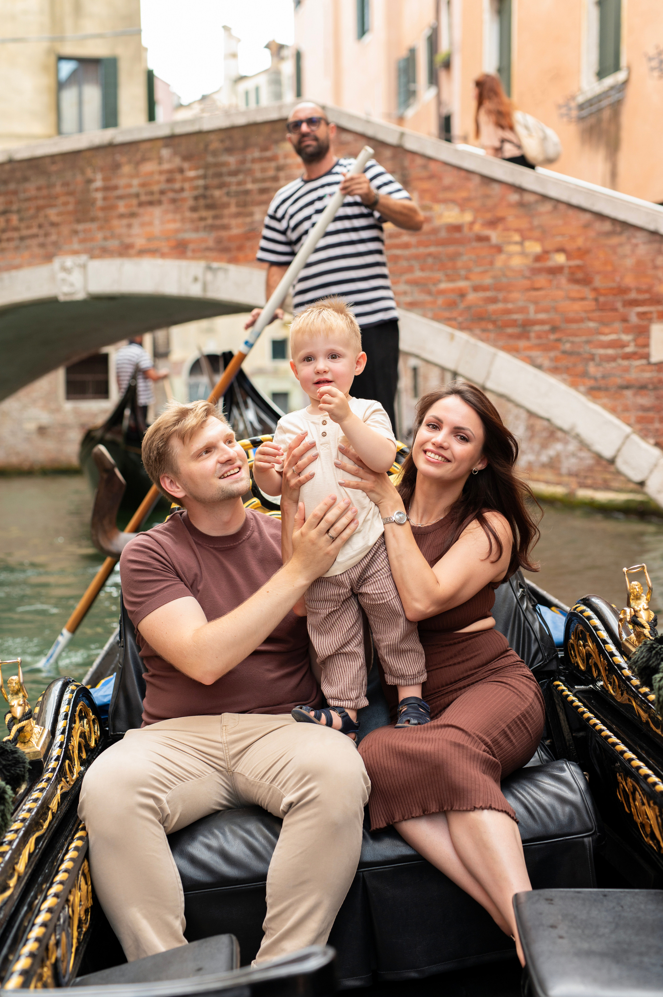 Photoshoot in gondola. Фотограф в Венеции Anna Terzi