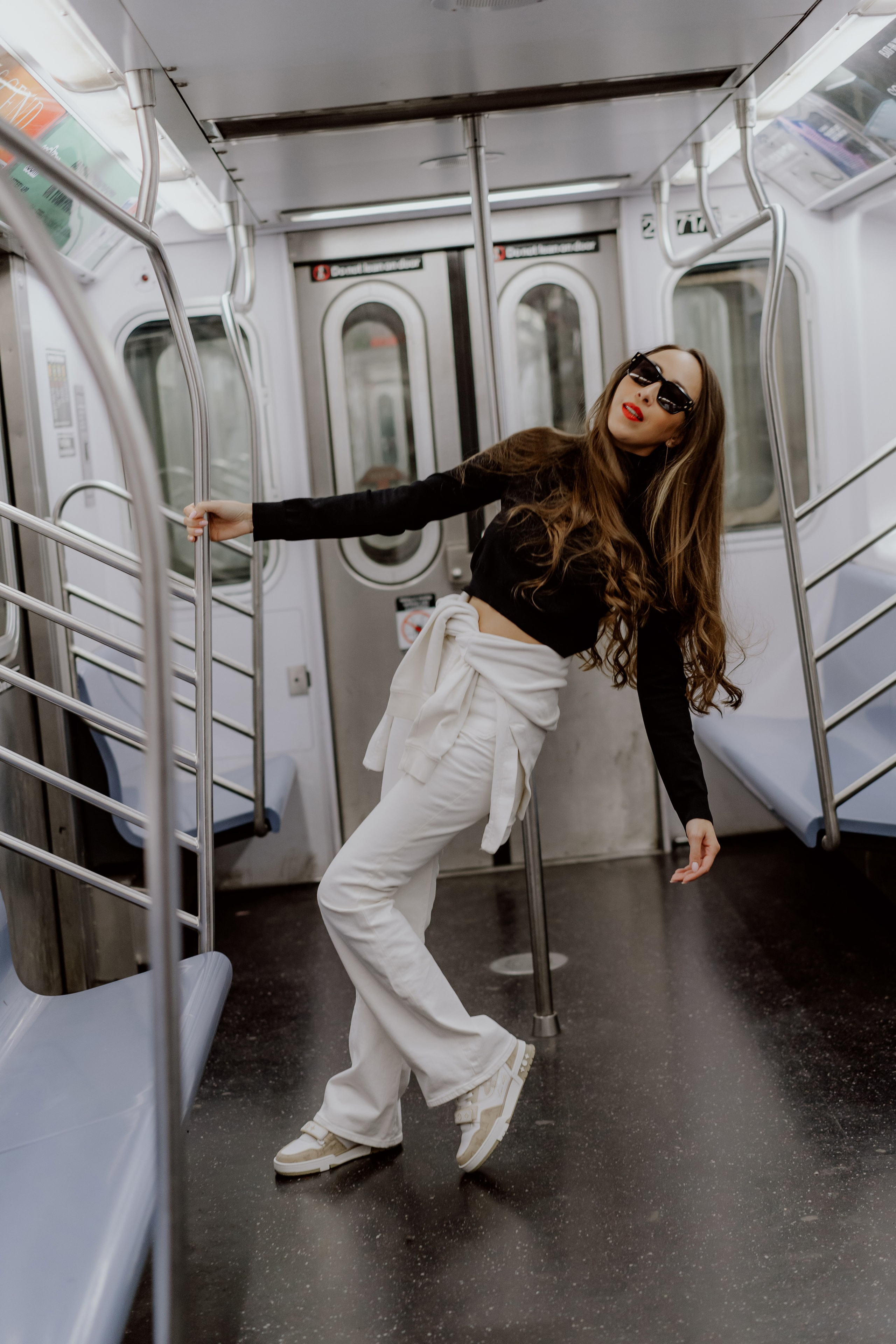 NYC subway. Videographer and photographer in New York // MAKAROV.VIDEO