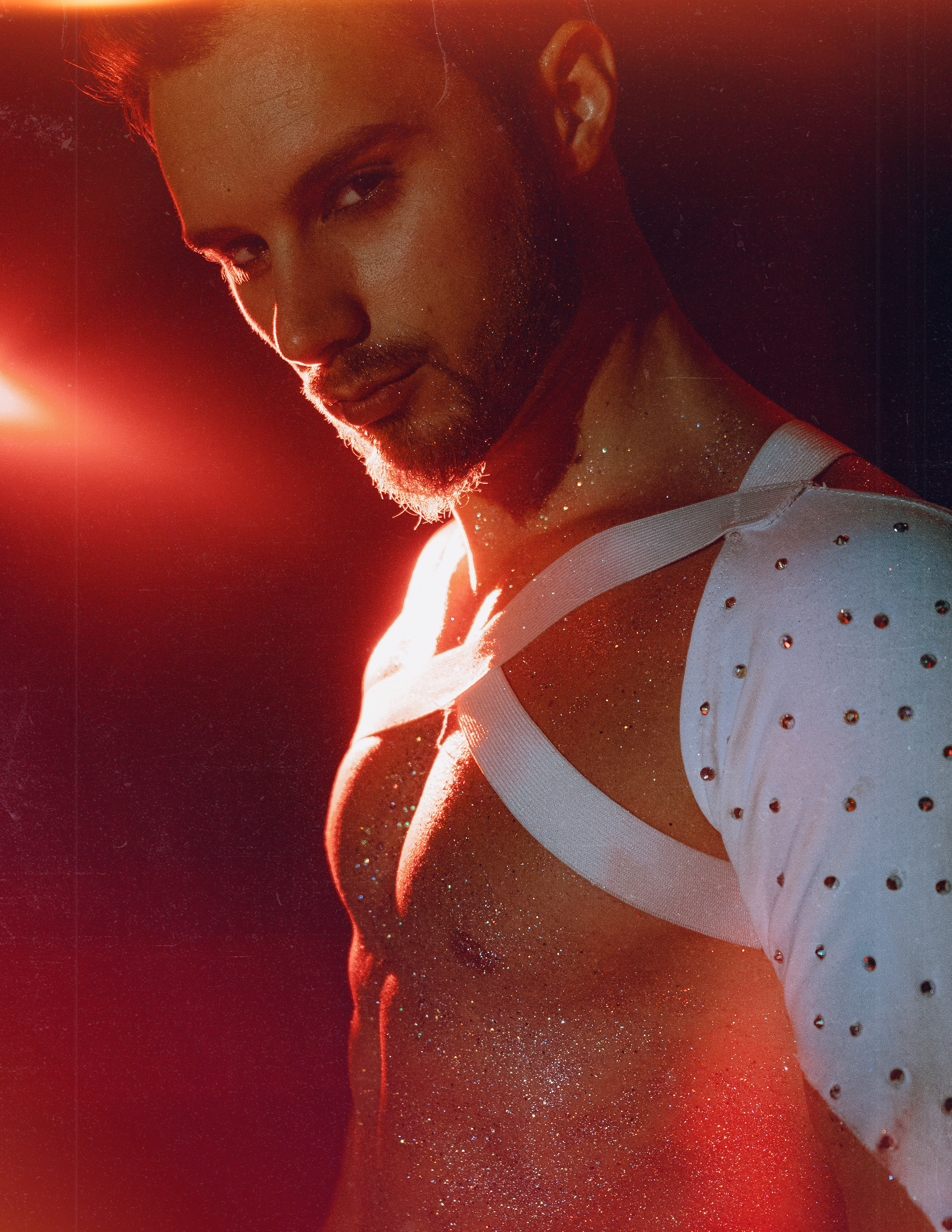 Фотосессия с братьями Castanheira: Креативные портреты с артистами Circo Quiros в Торревьехе