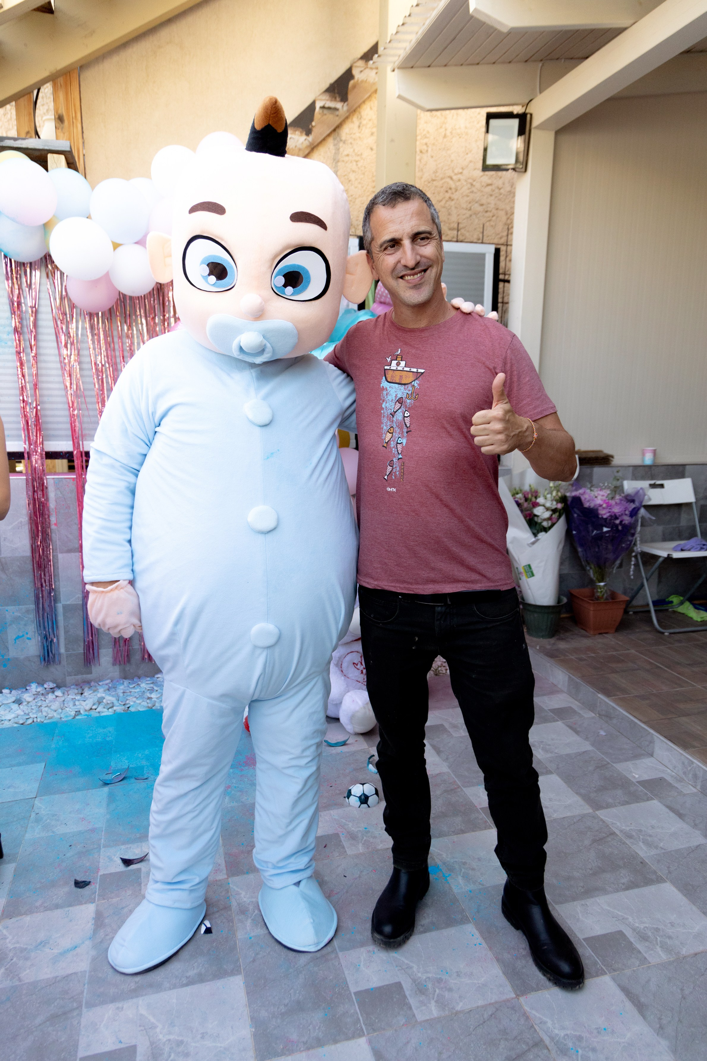 Gender Party for Alina and Michael. Home