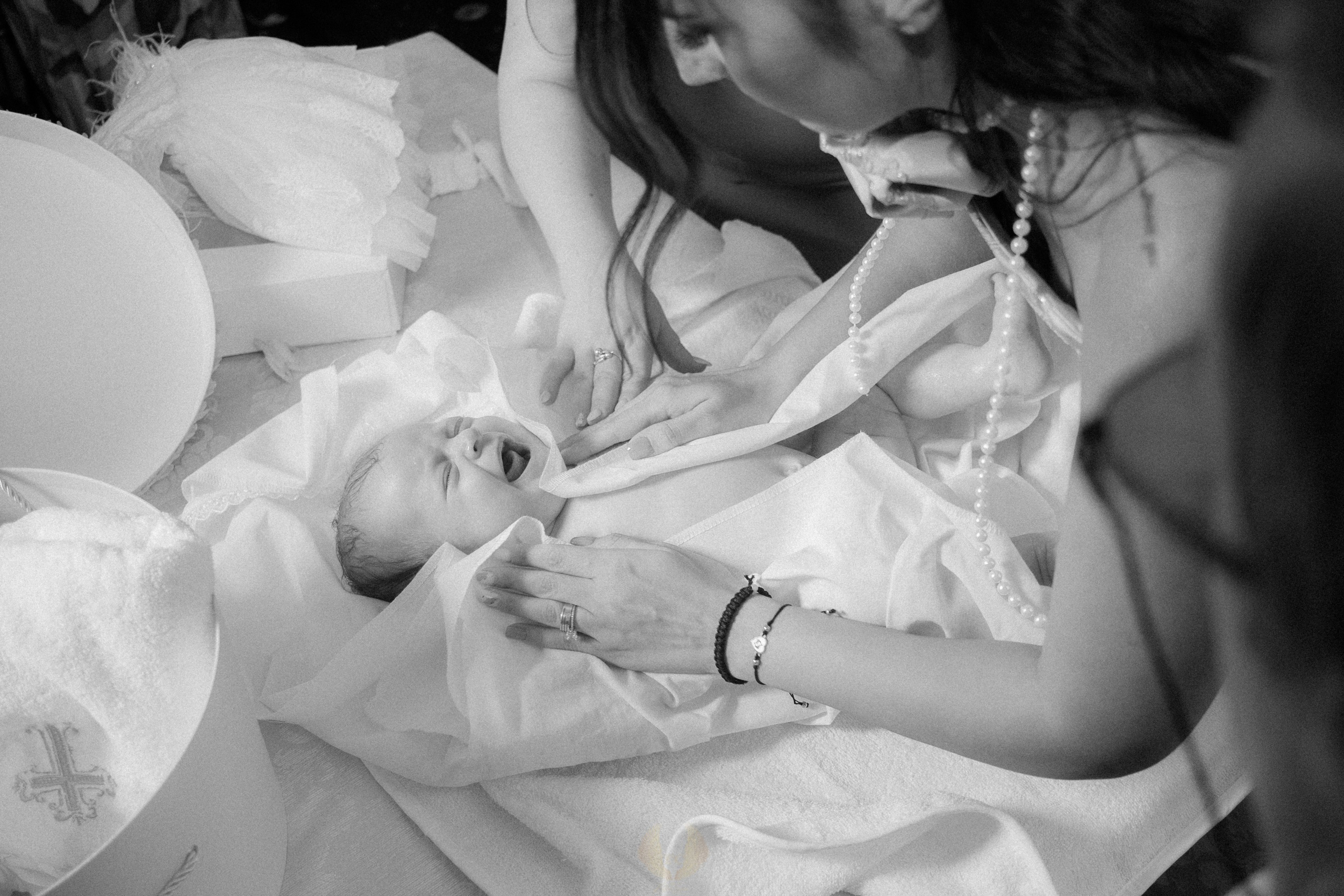 Eva Ioana. Fotograf si videograf — evenimente si studio