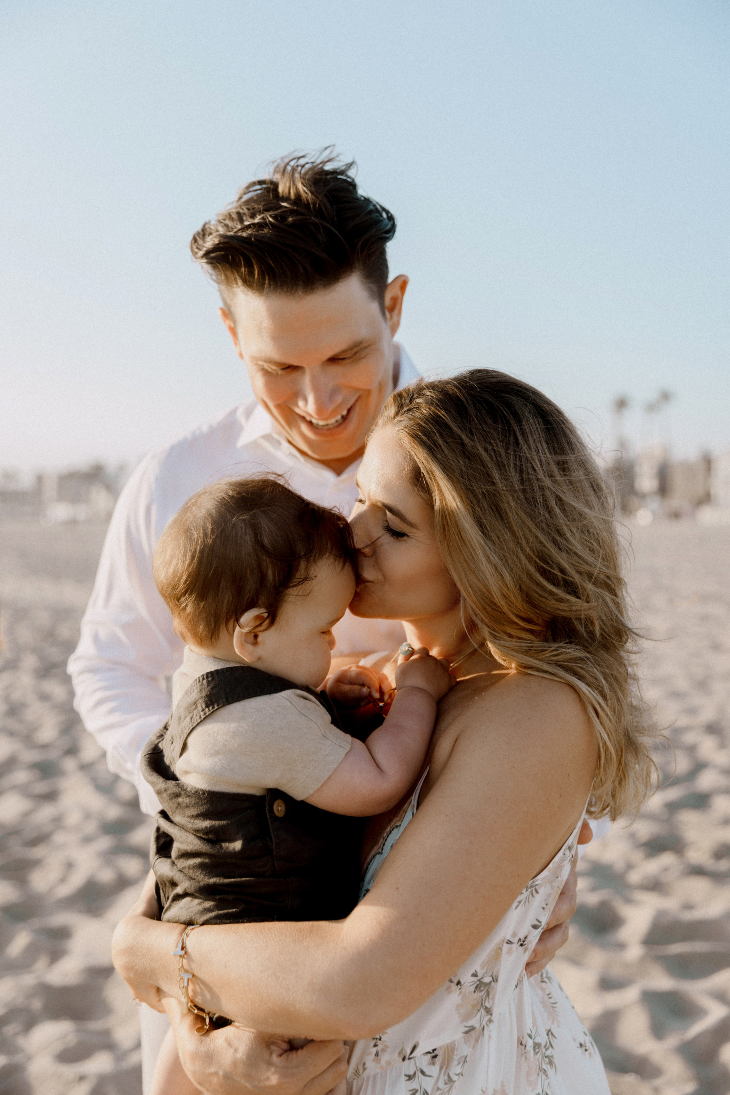 Family Photoshoot at Venice Beach, Los Angeles | Taya Frank. Southern California Family and Couple Photographer