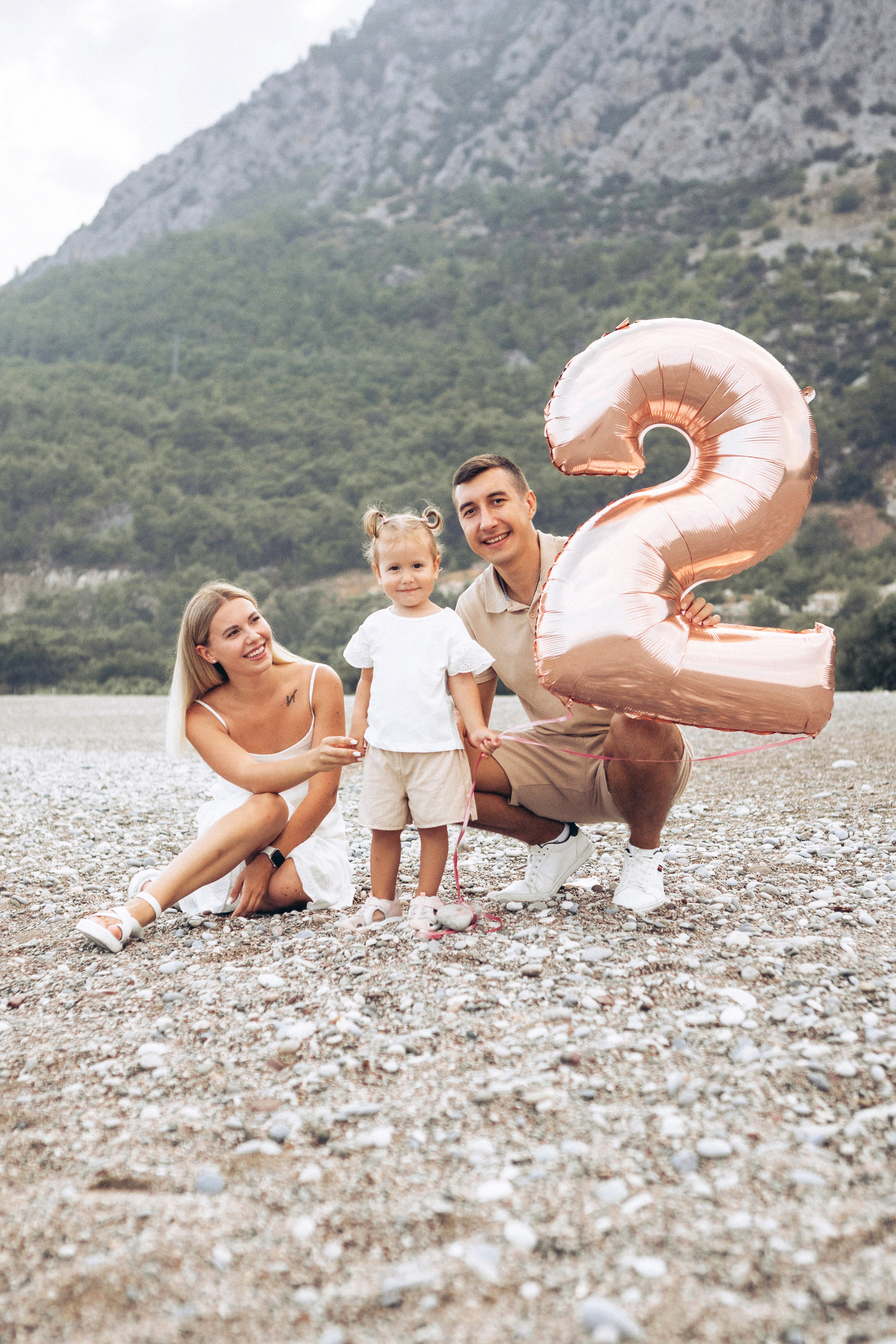 Семейная фотосессия на пляже Анталии. Фотограф в Анталии, Кемере и Белеке
