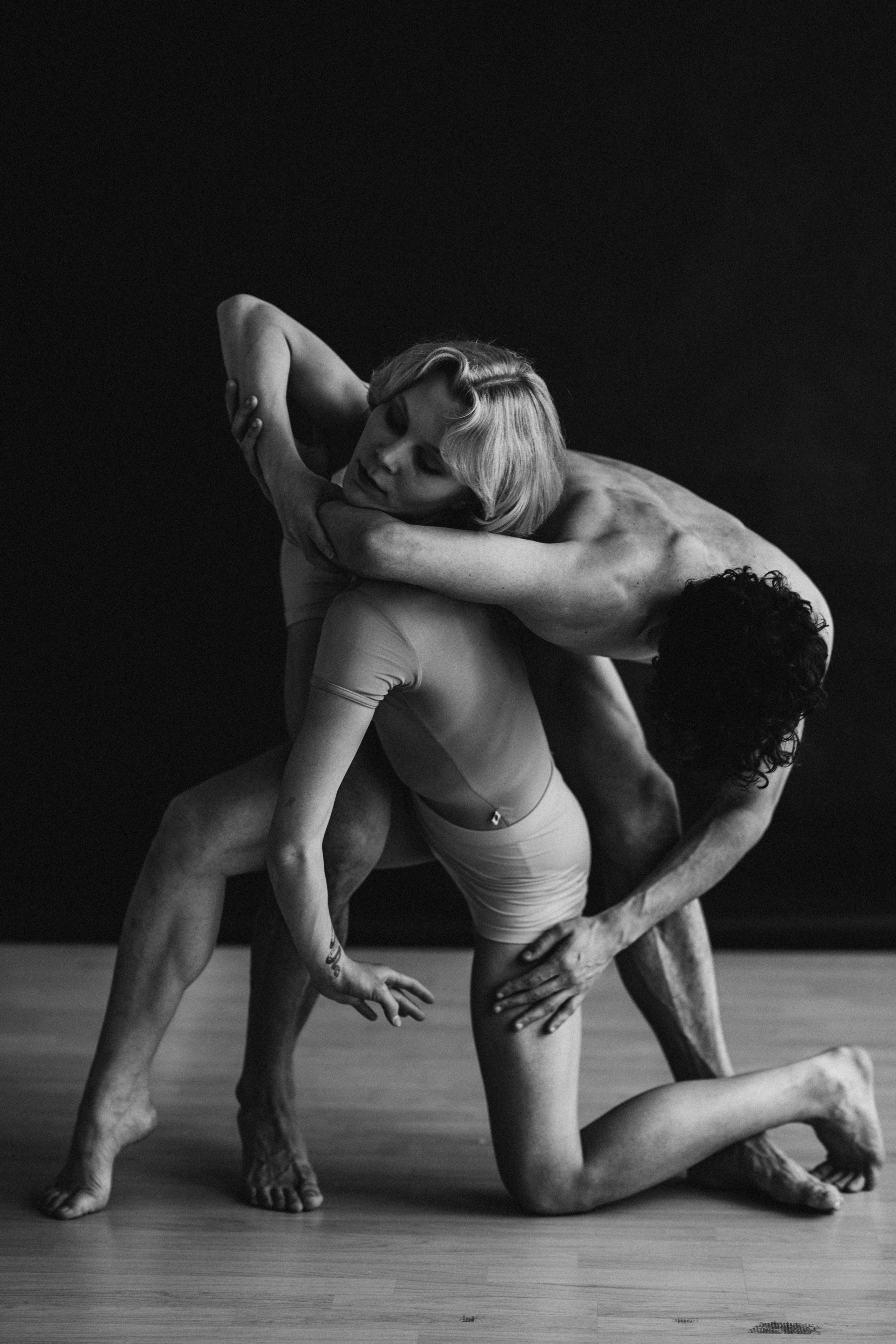 DANCERS. Victoria Olonen – Cinematic Portrait Artist | Helsinki & Europe