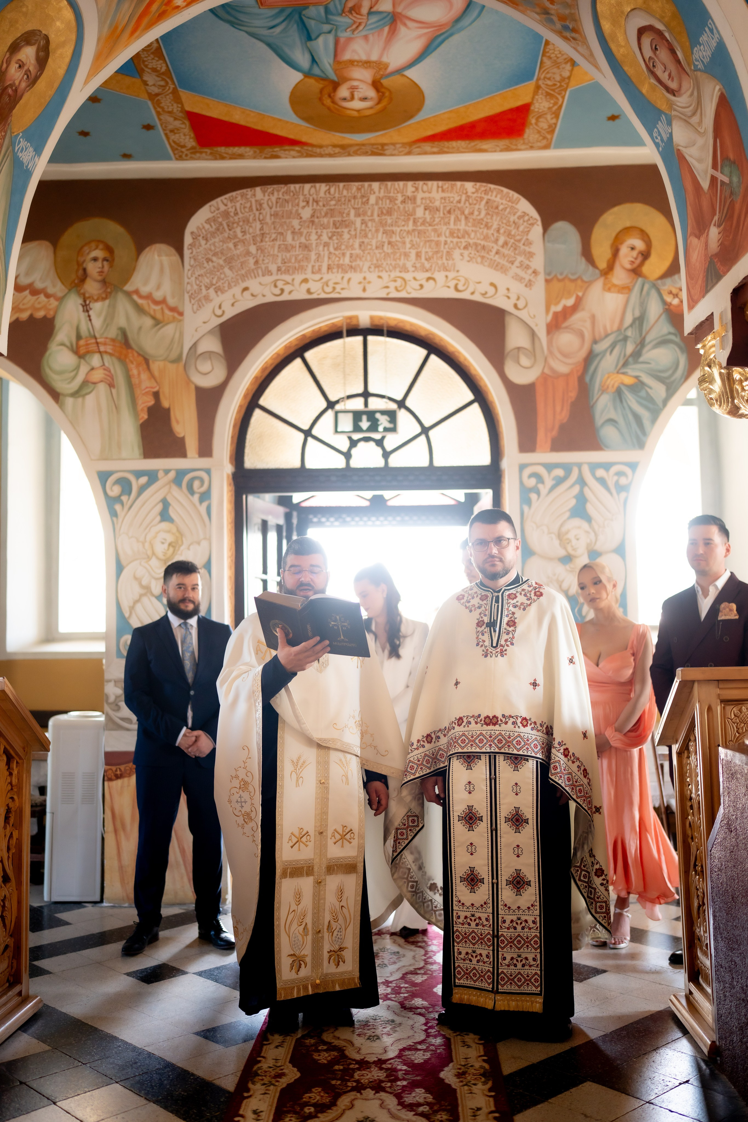 Ilinca. Mark Fazakas — Wedding Photographer